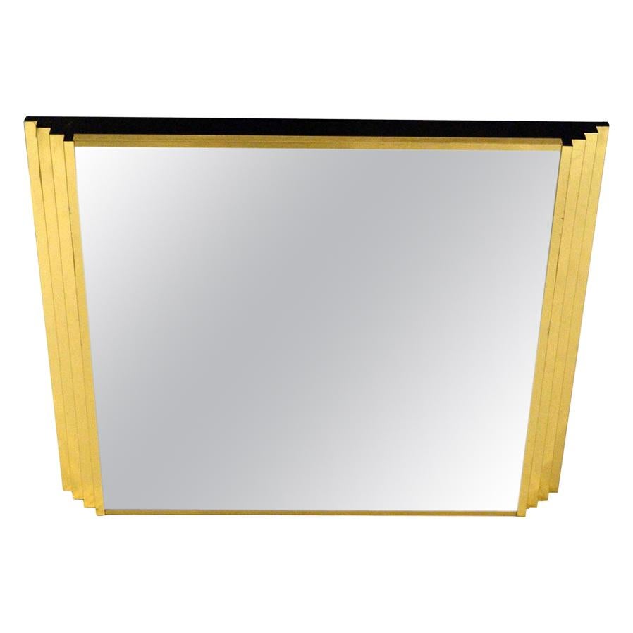 Miroir italien en laiton avec bords rectangulaires en relief