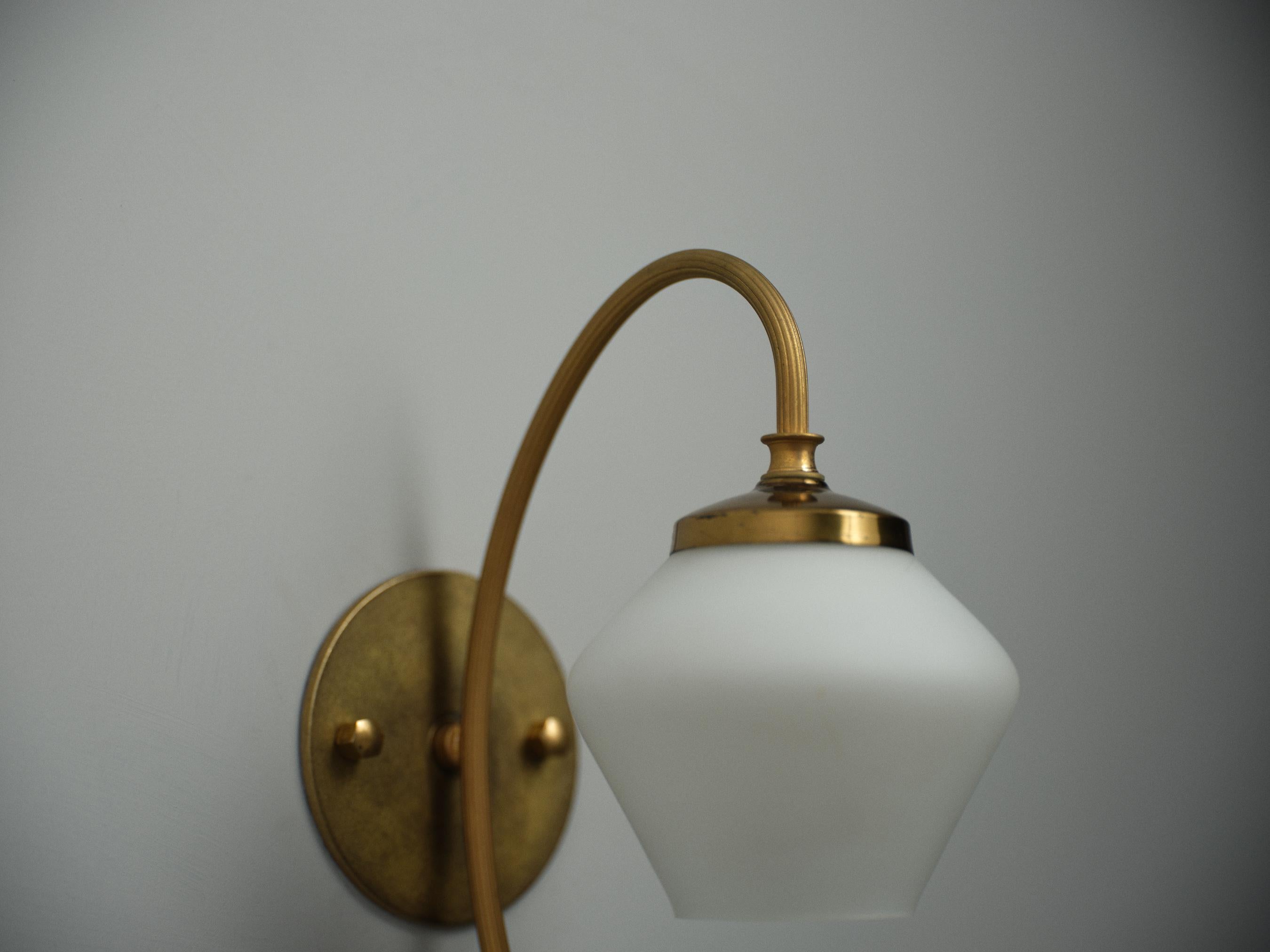 Mid-Century Modern Italian Brass Sconces with Opaline Glass Shades 7