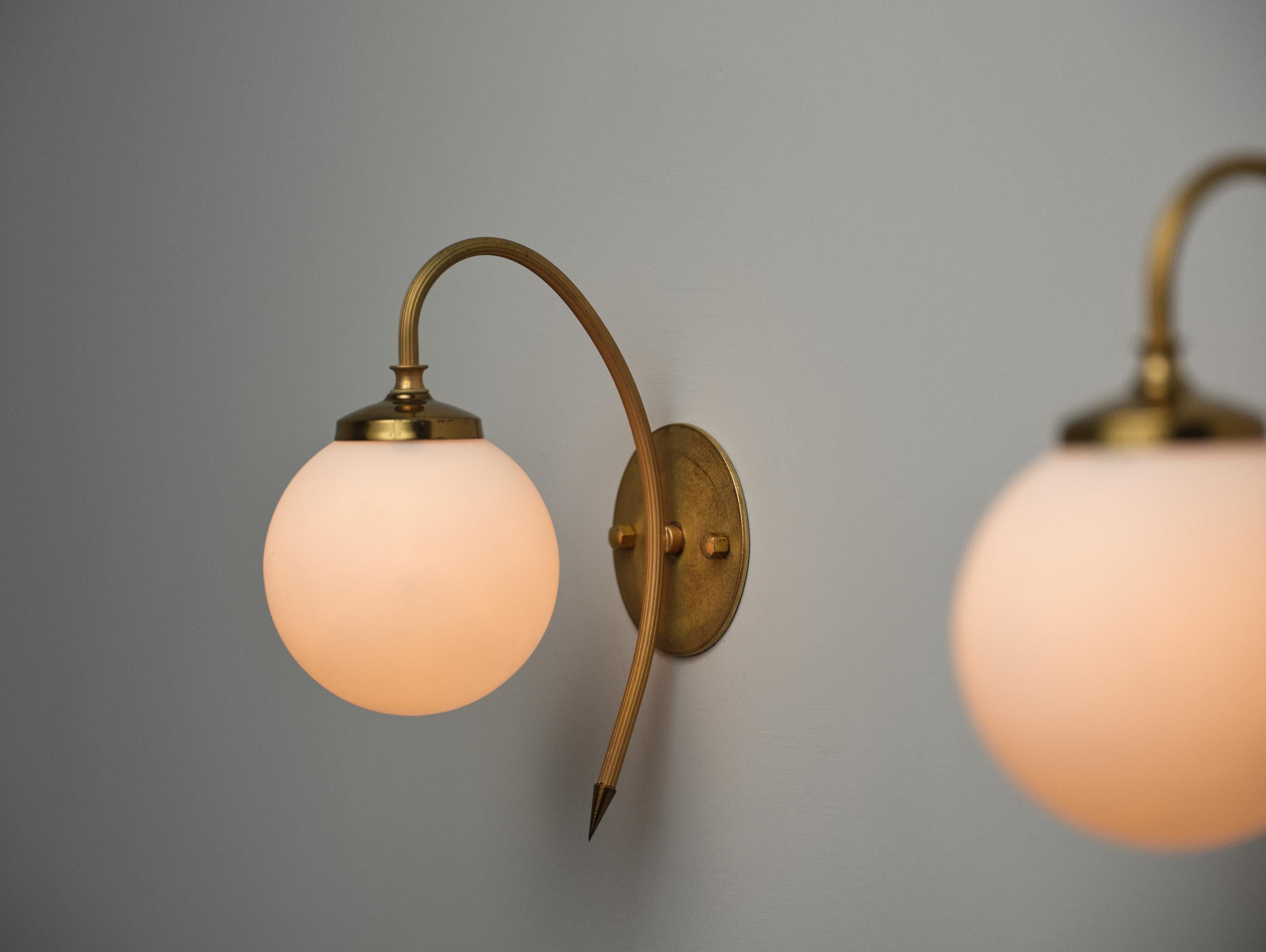 Mid-Century Modern Italian Brass Sconces with Opaline Glass Shades 4