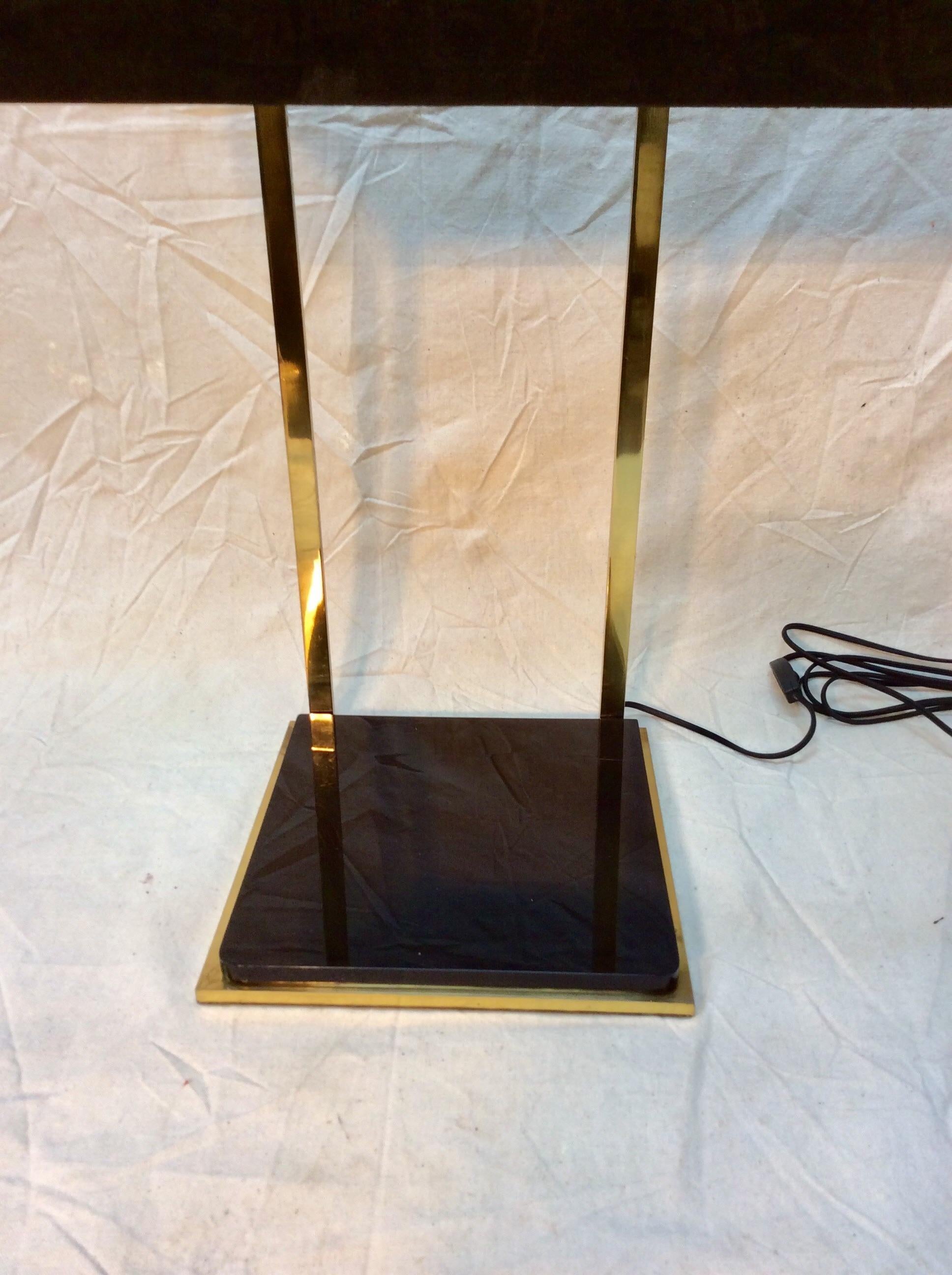 Mid Century Modern Italian Brass Table Lamp In Good Condition For Sale In Burton, TX