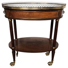 Mid-Century Modern Italian Brass Wood Bar Side Table Cart with Green Marble Top (table d'appoint en laiton et bois avec plateau en marbre vert)