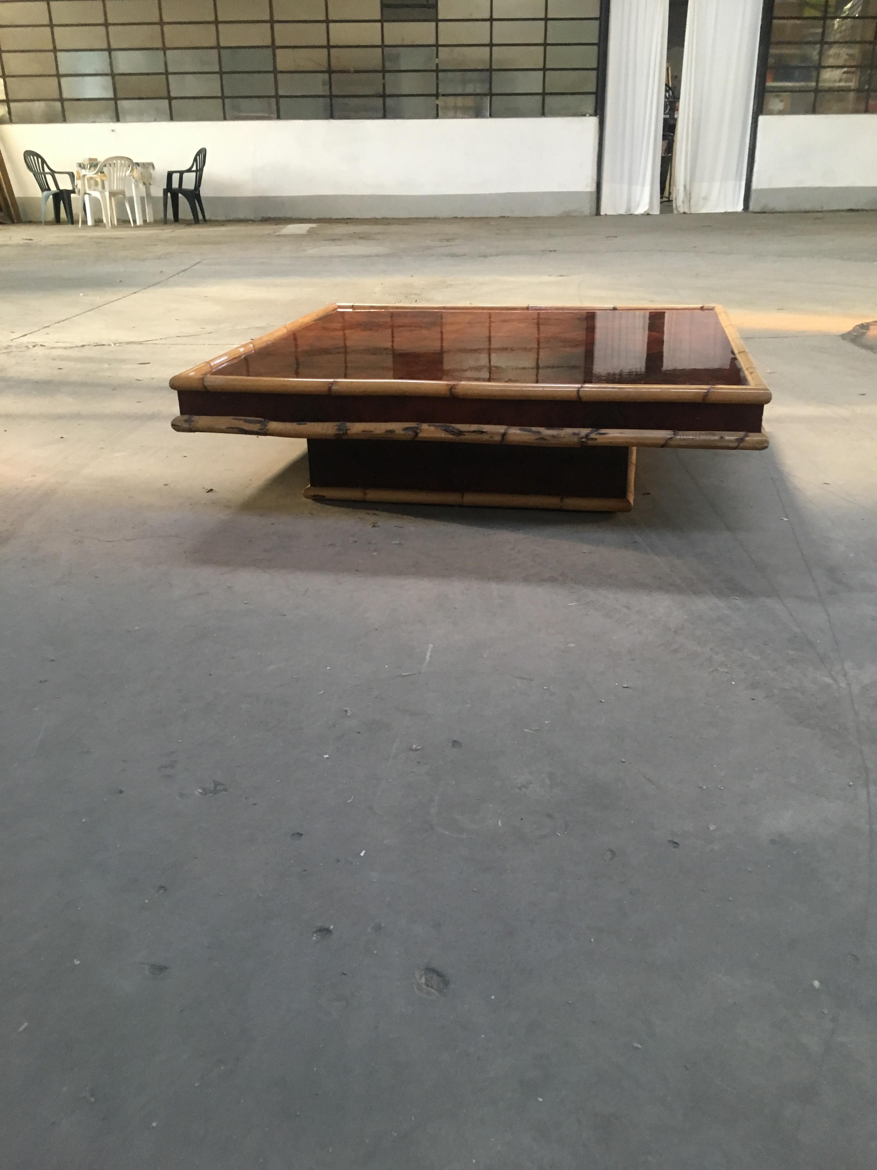 Mid-Century Modern Italian Briar-Root Coffee Table with Bamboo Frame from 1970 In Good Condition In Prato, IT