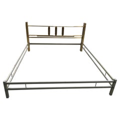 Letto matrimoniale italiano in bronzo di Luciano Frigerio, anni '70, stile Mid-Century Modern