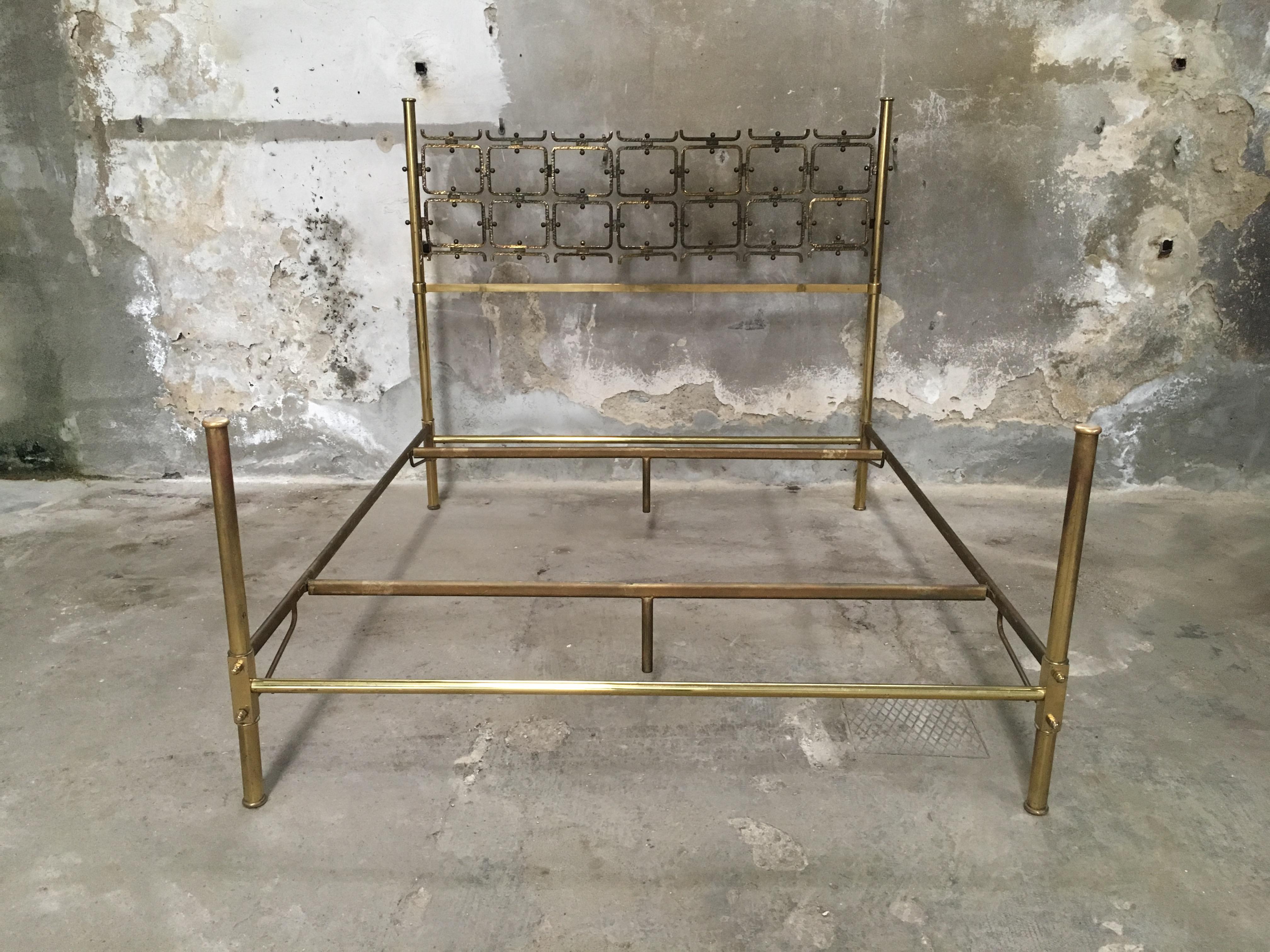 Mid-20th Century Mid-Century Modern Italian Burnished Brass Double Bed by Pomodoro and Borsani For Sale