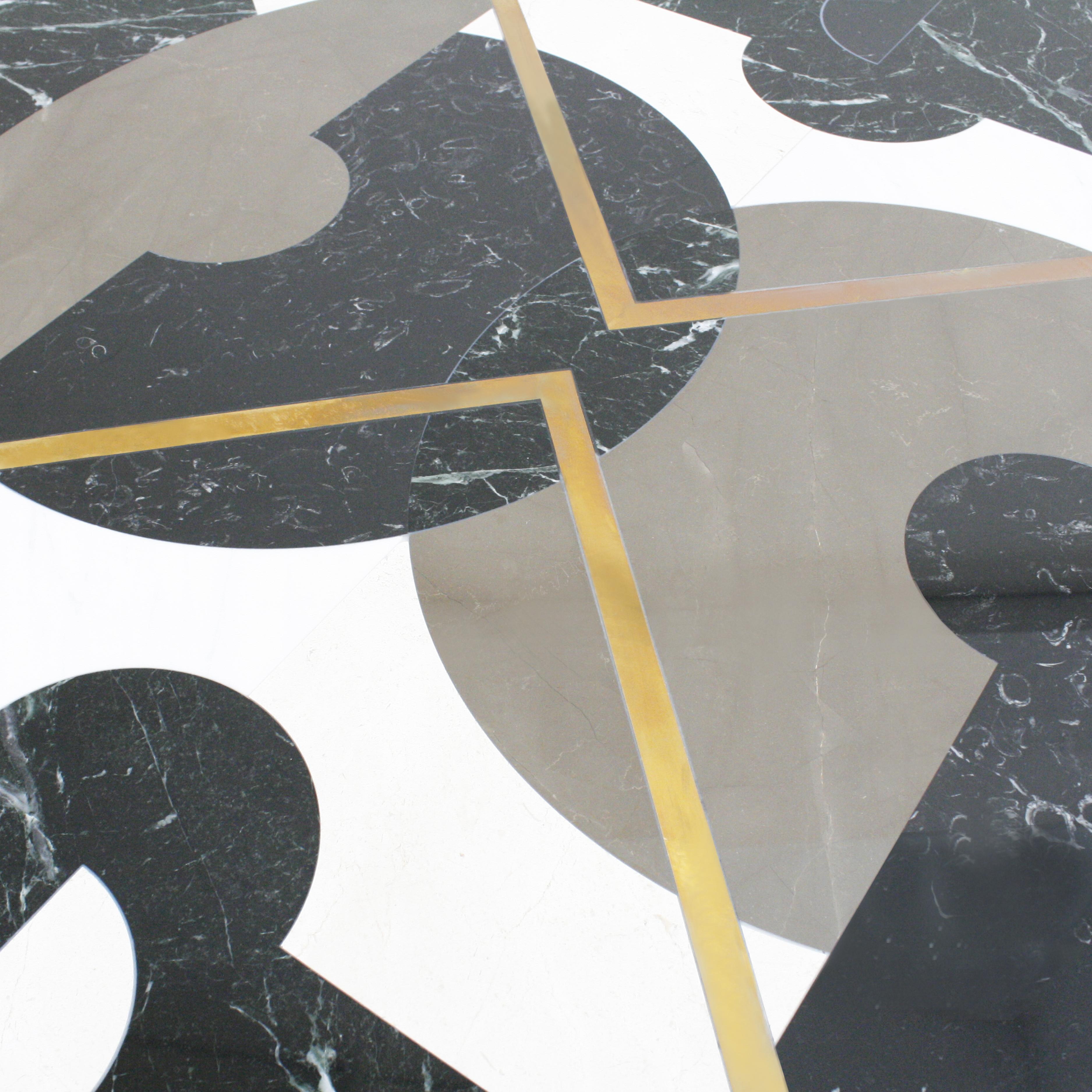 Table circulaire italienne moderne du milieu du siècle dernier en marbre et laiton de L.A. Studio en vente 1