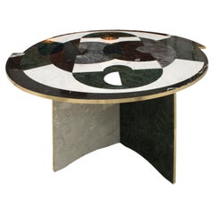 Table ronde italienne contemporaine en marqueterie de marbre Marbre et laiton rare