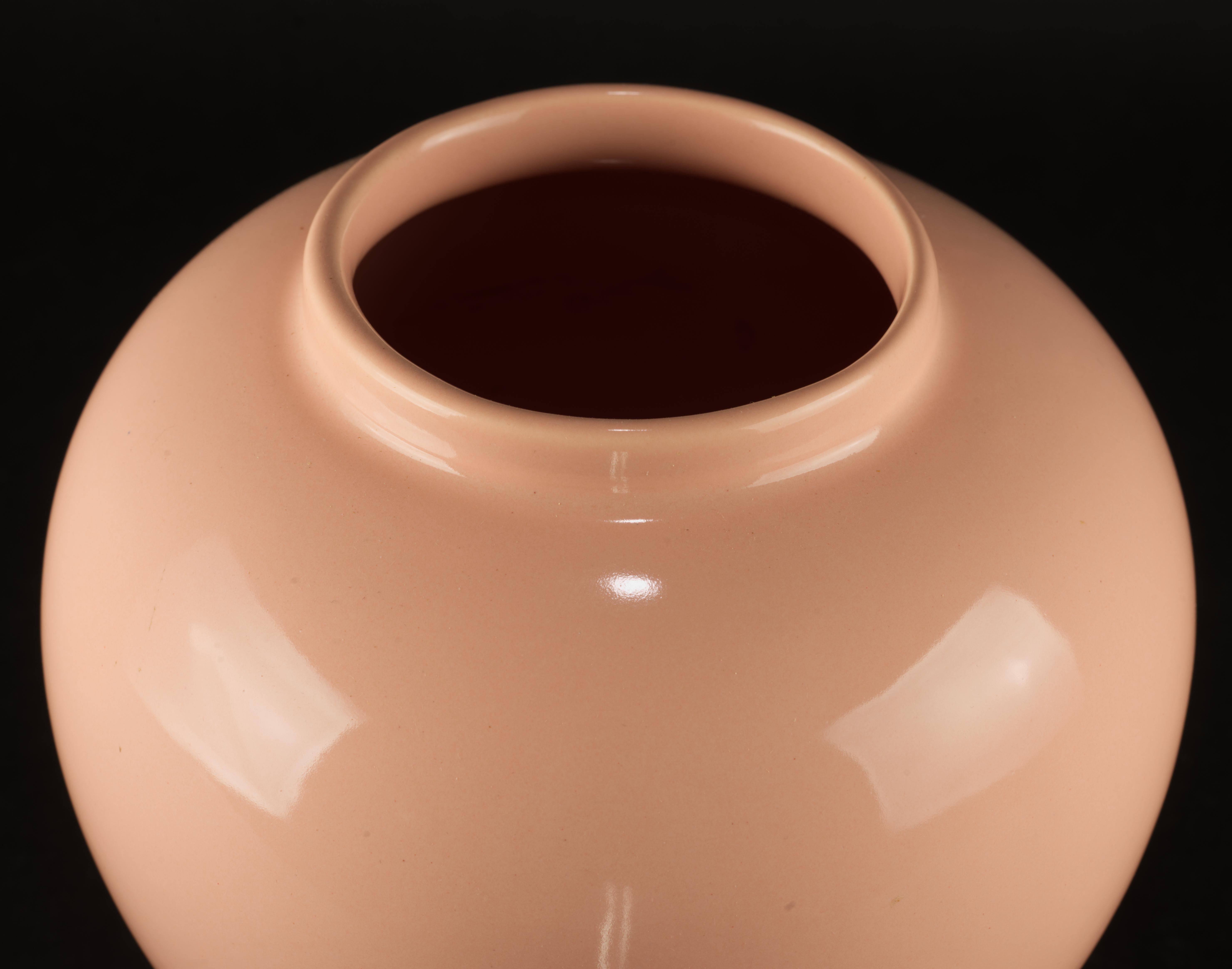 Mid-Century Modern Italian Ceramic Coral Pink Vase Vintage  For Sale 1