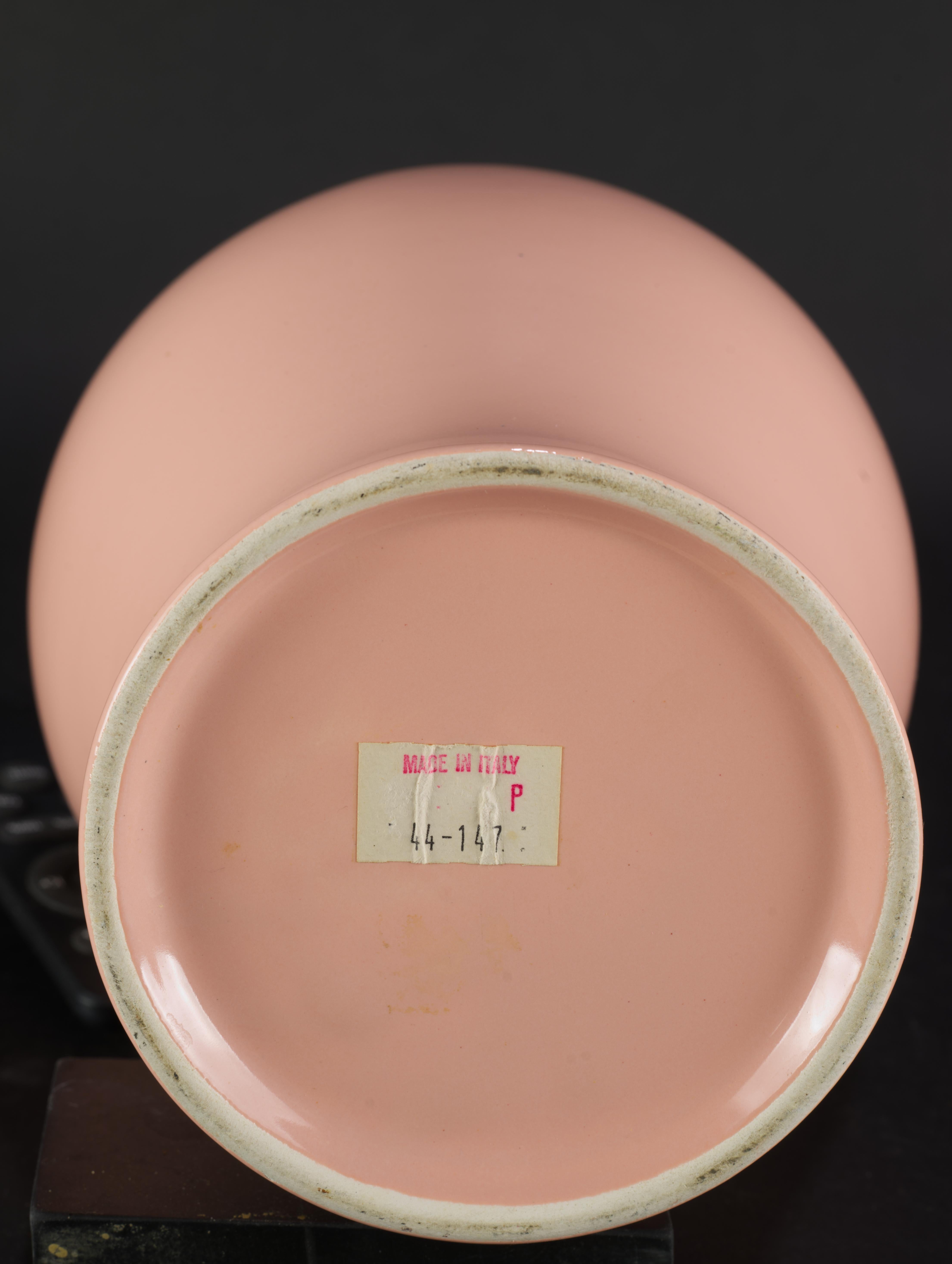 Mid-Century Modern Italian Ceramic Coral Pink Vase Vintage  For Sale 3