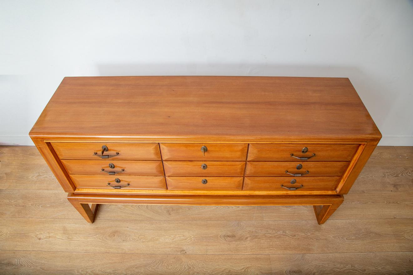 Mid-Century Modern Italian Chest of Drawers by Paolo Buffa For Sale 8