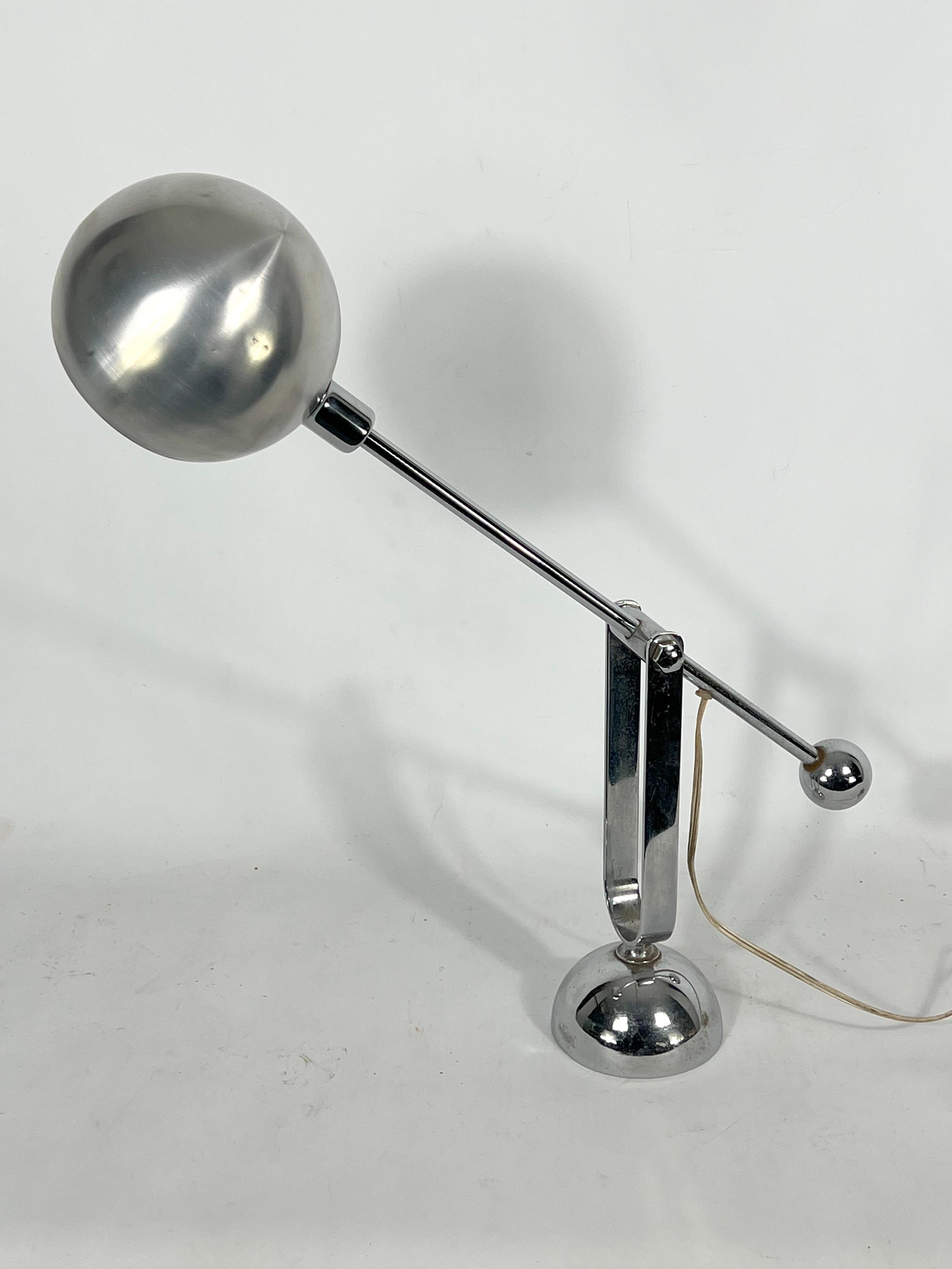 Lampe de bureau à contrepoids chromée italienne mi-siècle moderne, années 70 en vente 6