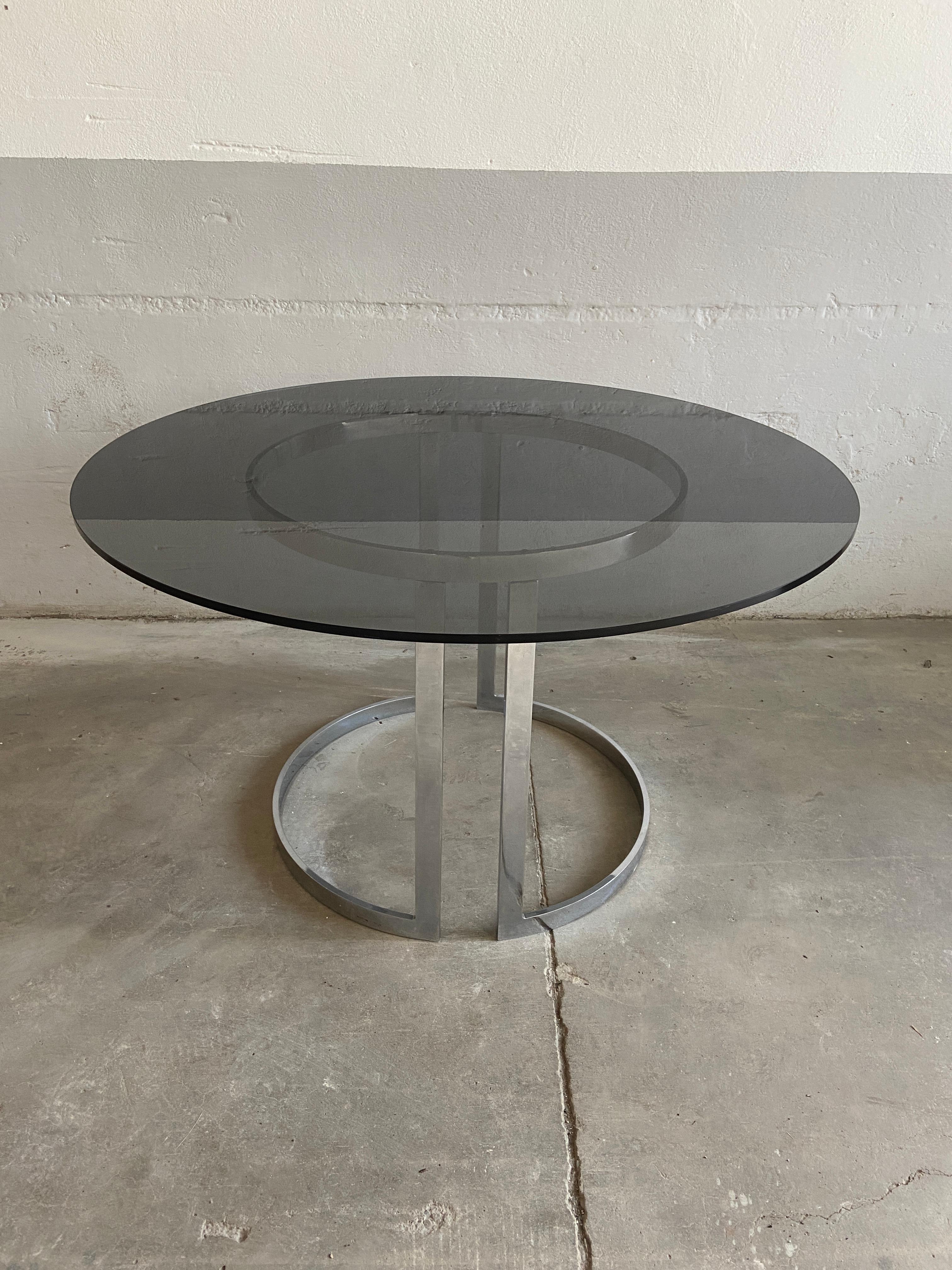 Verre fumé Table de salle à manger italienne chromée mi-siècle moderne avec plateau en verre fumé, 1970 en vente