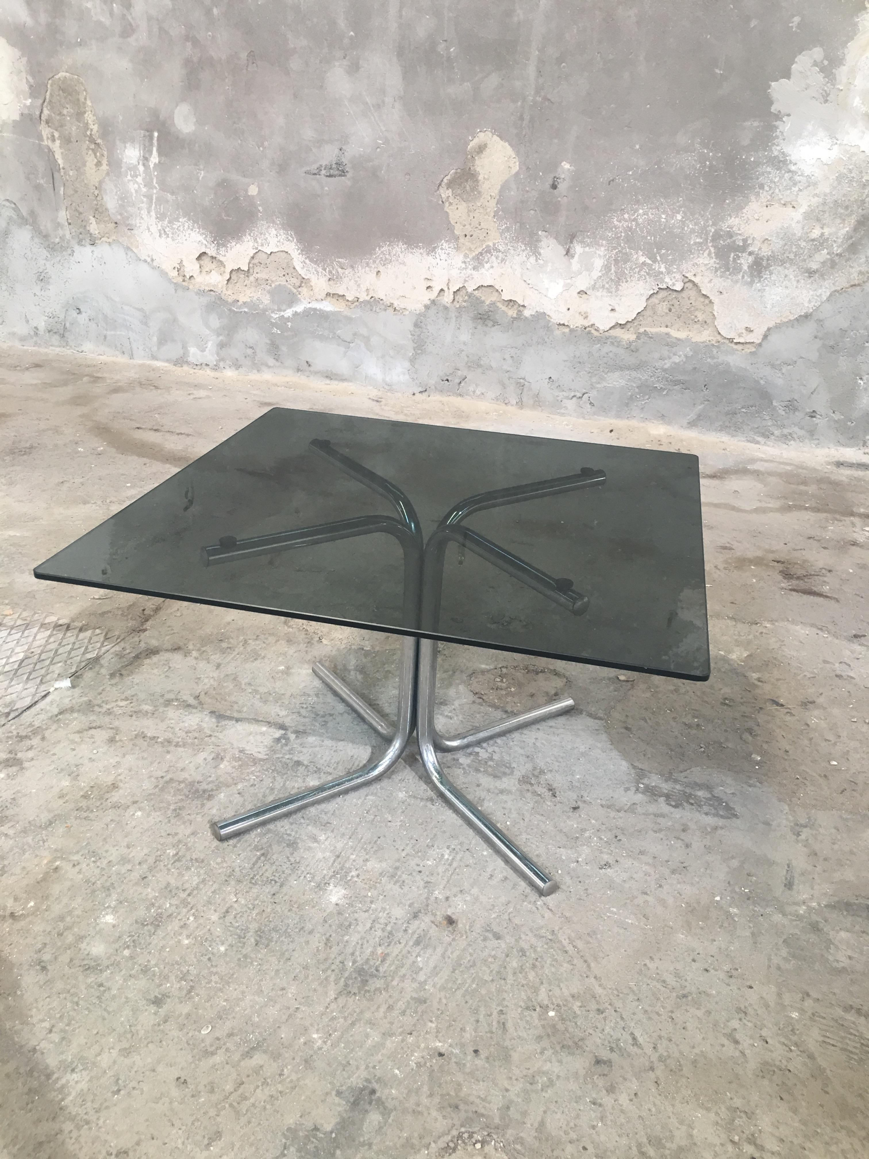 Mid-Century Modern Italian Chrome Side or Coffee Table with Smoked Glass Top In Good Condition In Prato, IT