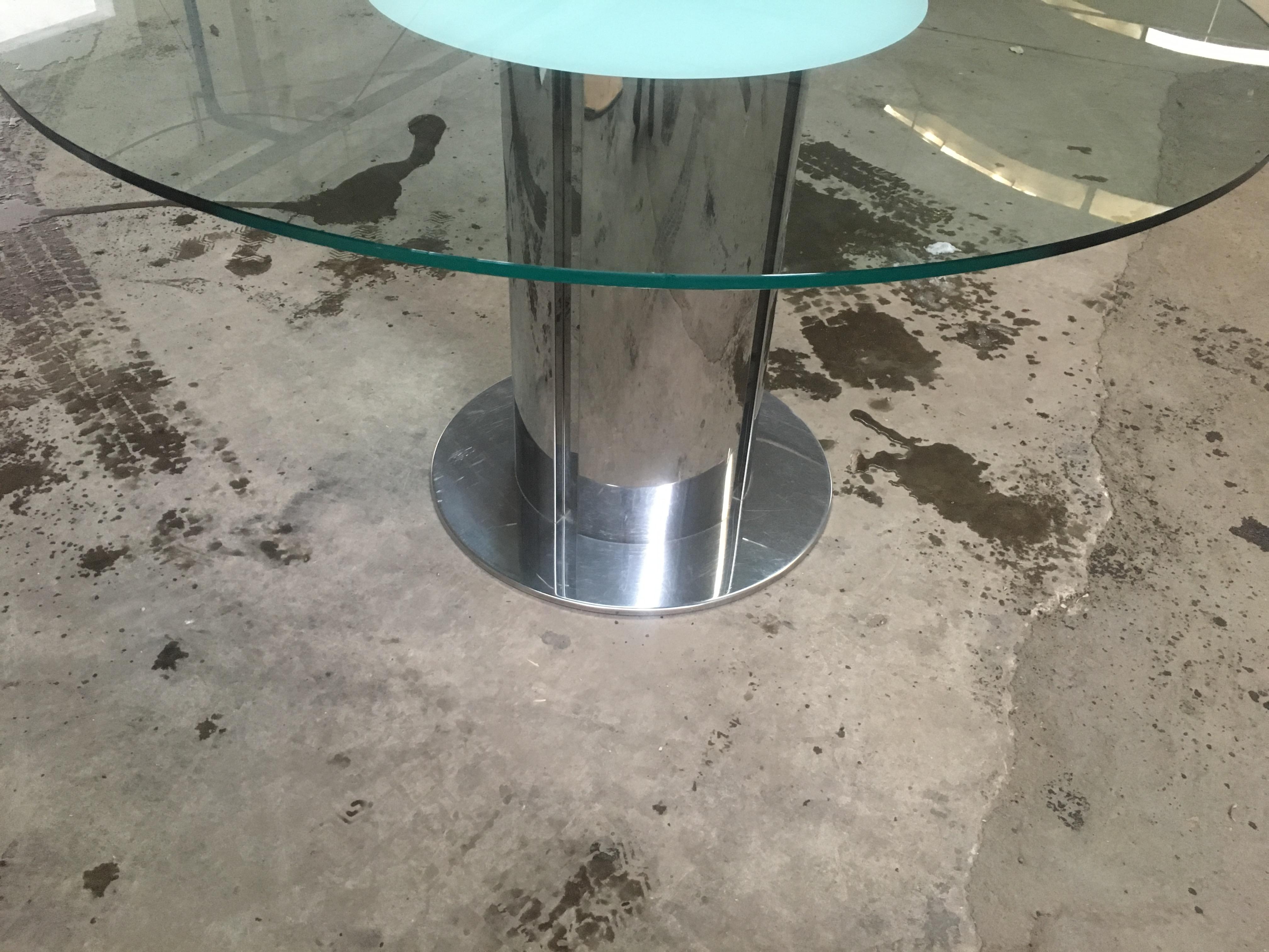 Moderner italienischer Mid-Century-Modern-Tisch „Cidonio“ aus Edelstahl und Glas von Cidue im Angebot 1