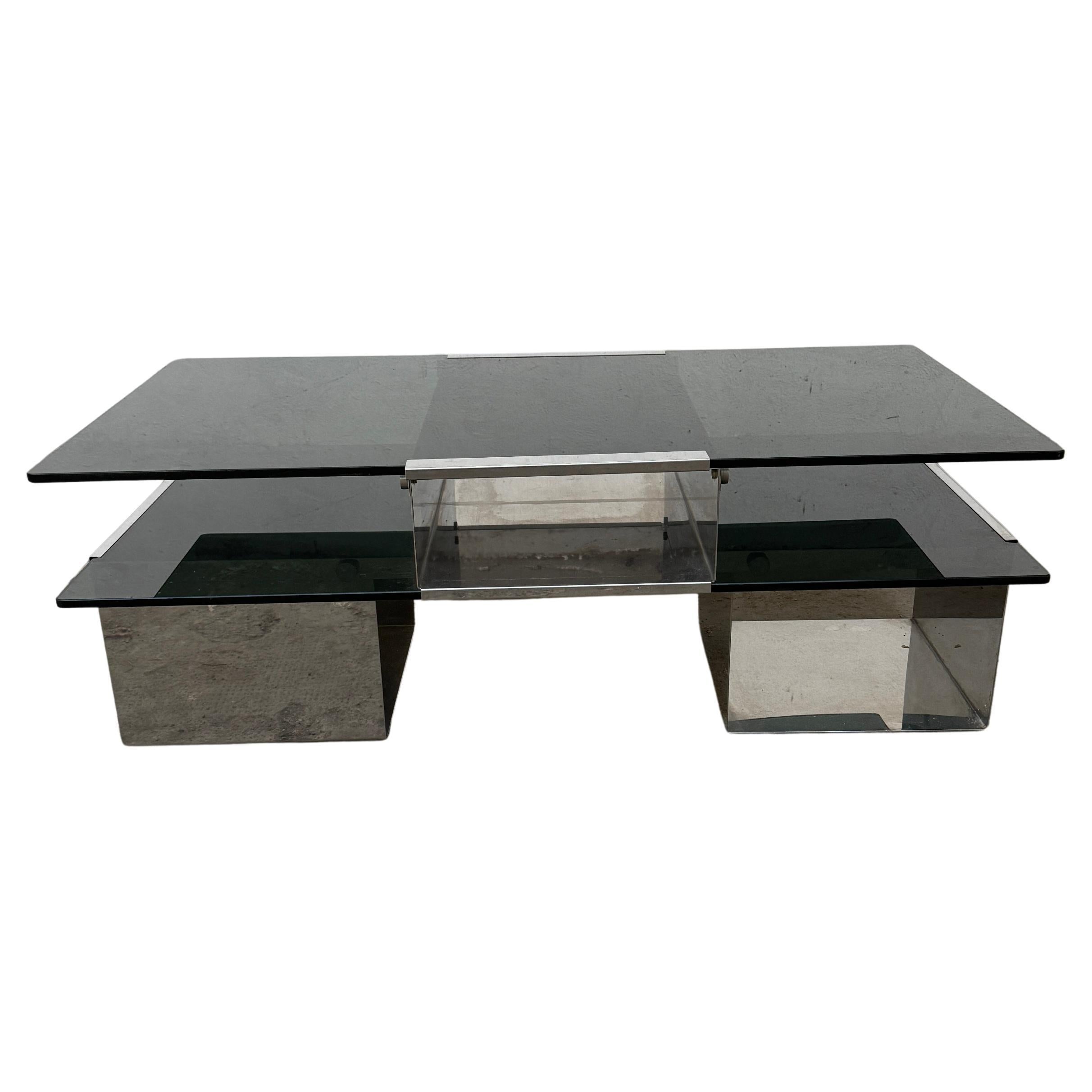 Mesa de centro o cóctel italiana moderna de mediados de siglo, cromada y con cristal ahumado