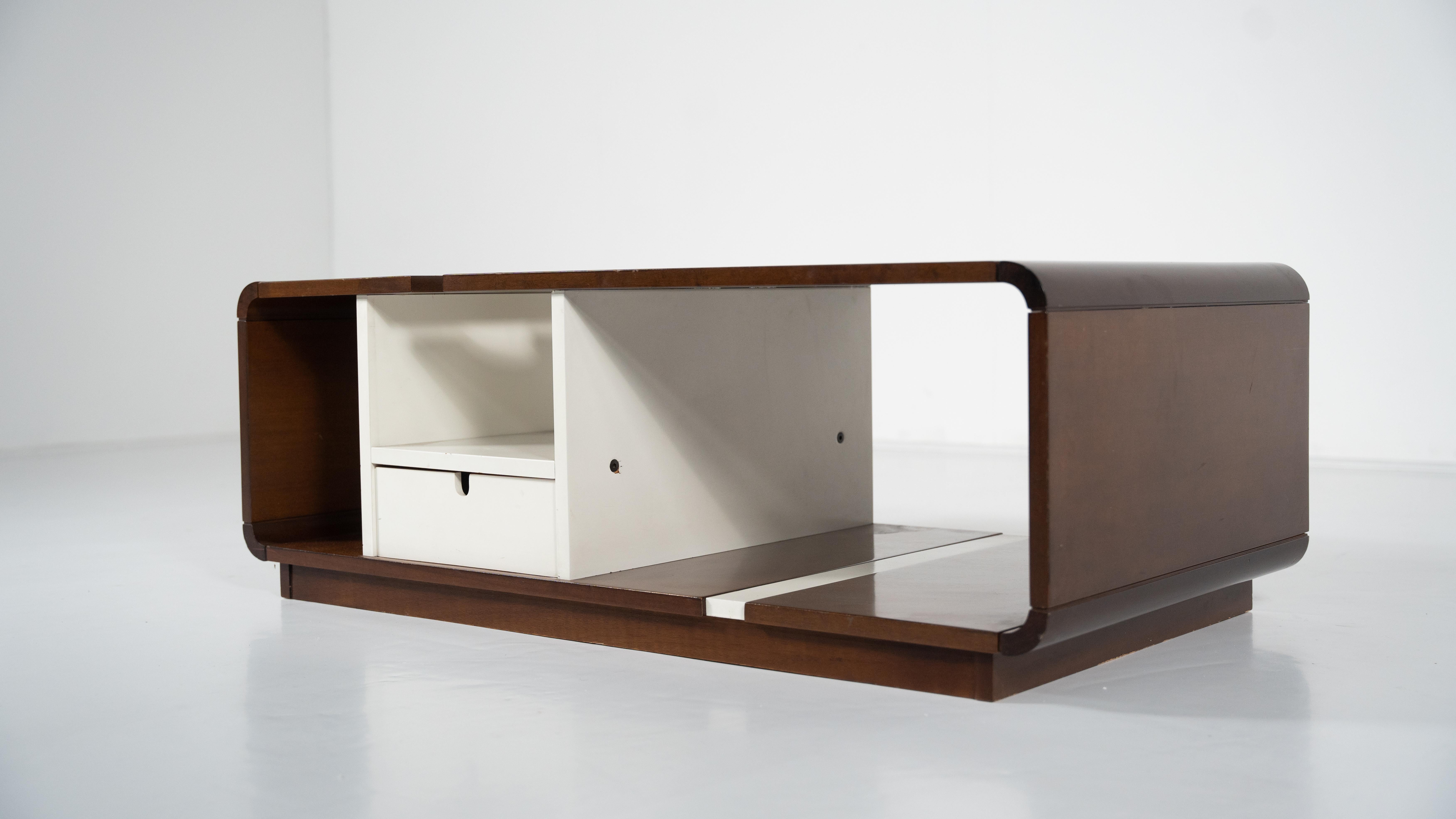 Mid-Century Modern Table basse italienne The Moderns, années 1960 en vente