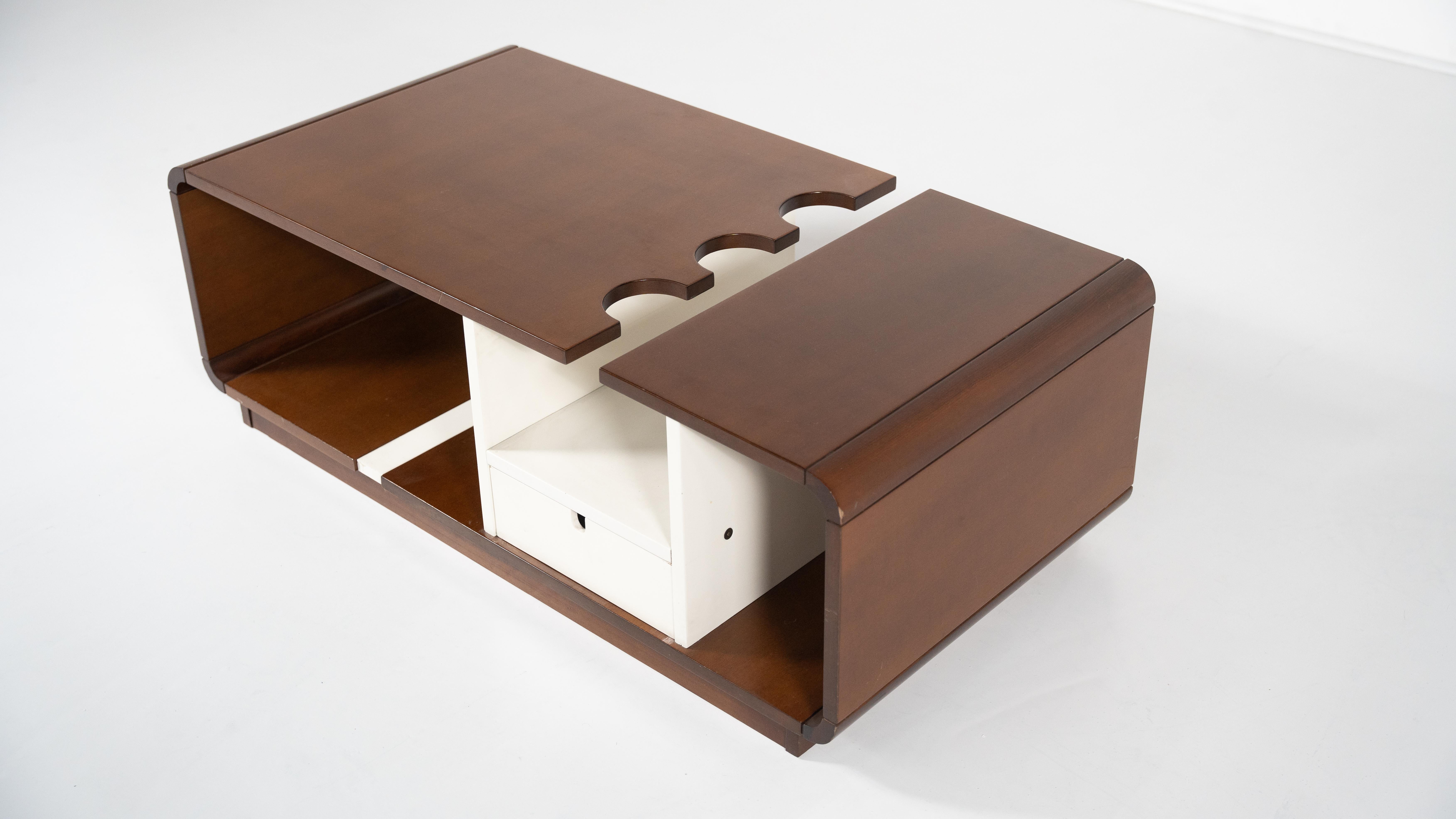 Table basse italienne The Moderns, années 1960 Bon état - En vente à Brussels, BE