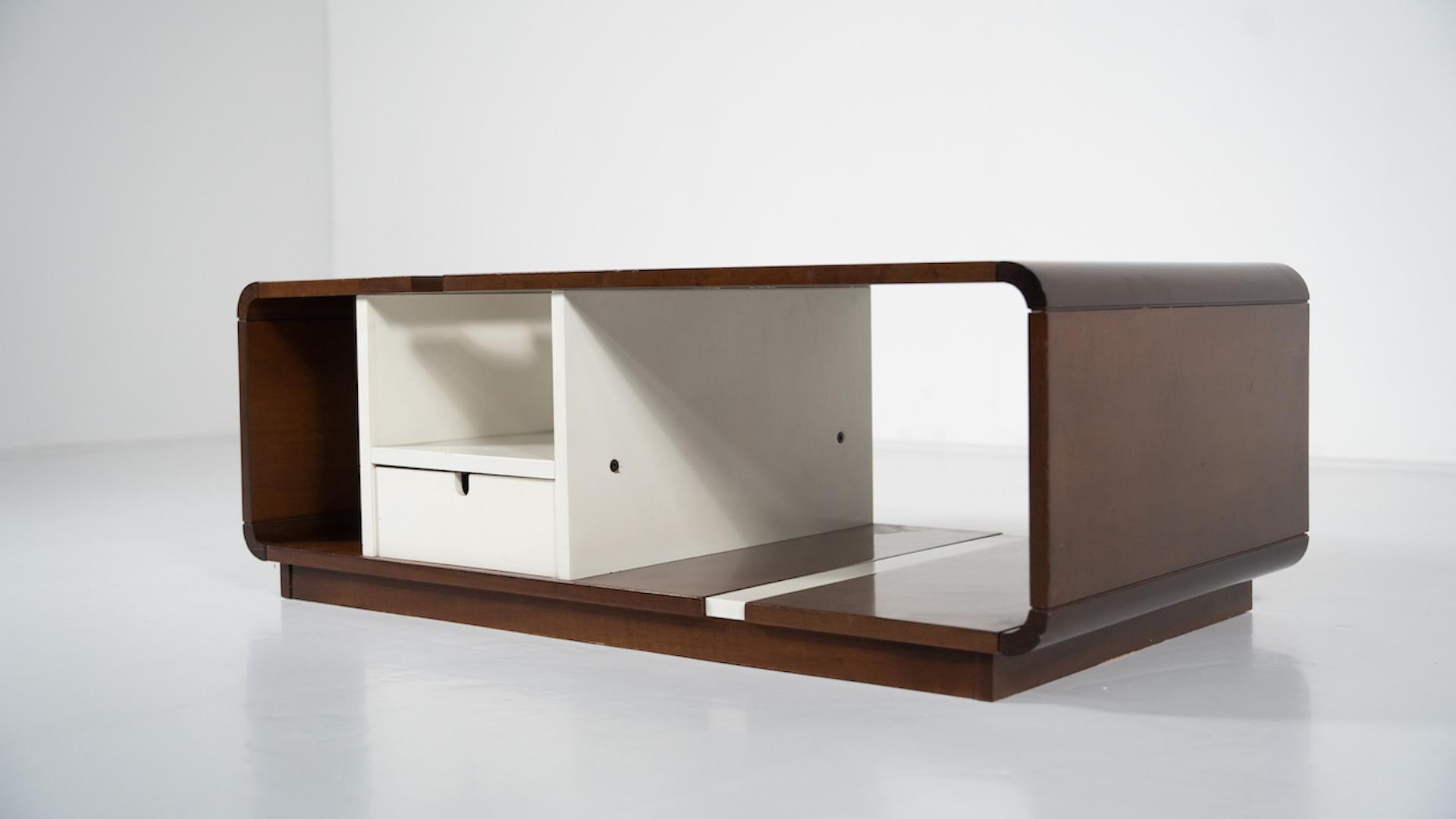 Milieu du XXe siècle Table basse italienne The Moderns, années 1960 en vente