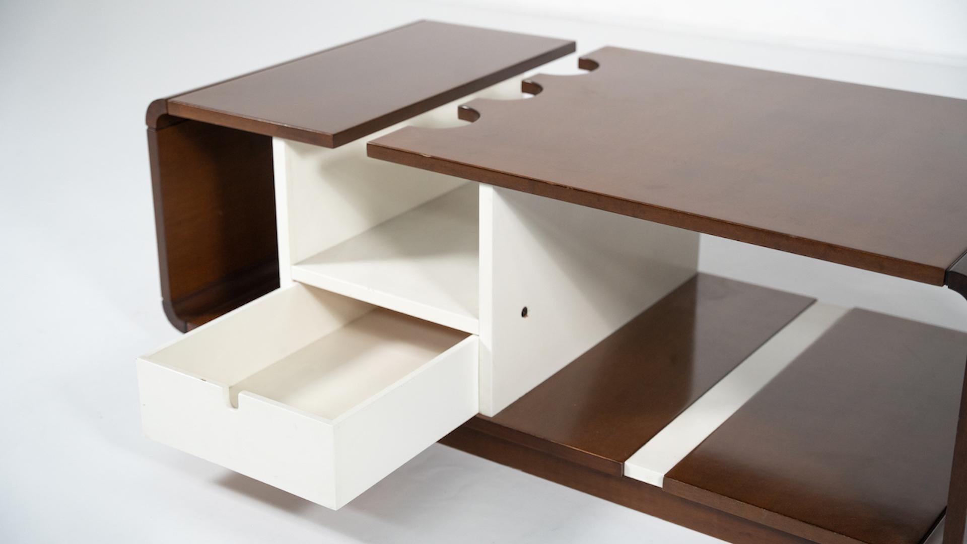 Table basse italienne The Moderns, années 1960 en vente 3