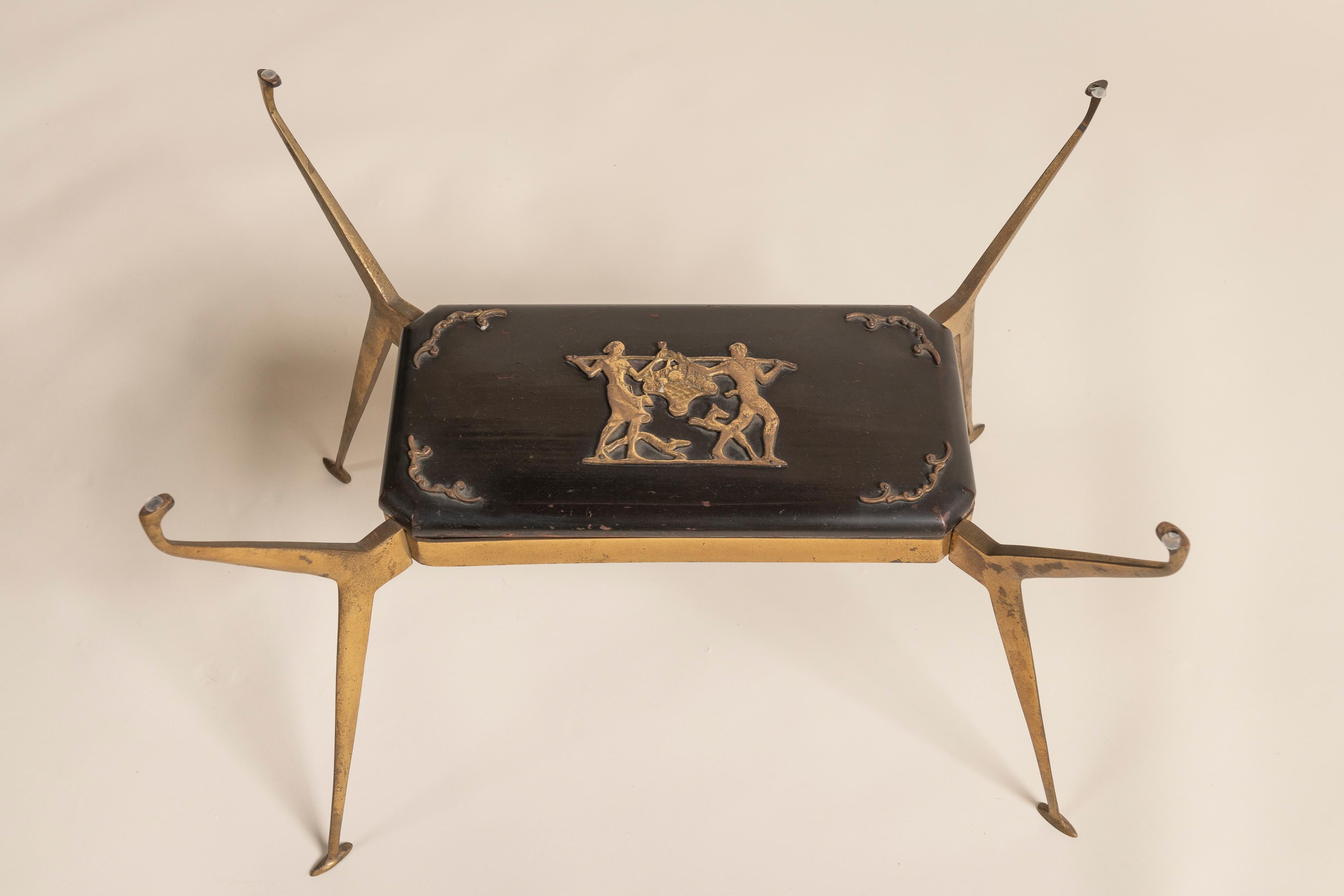Moderner italienischer Couchtisch mit Messing-, Holz- und Glasplatte aus der Jahrhundertmitte, 1950er Jahre im Angebot 2