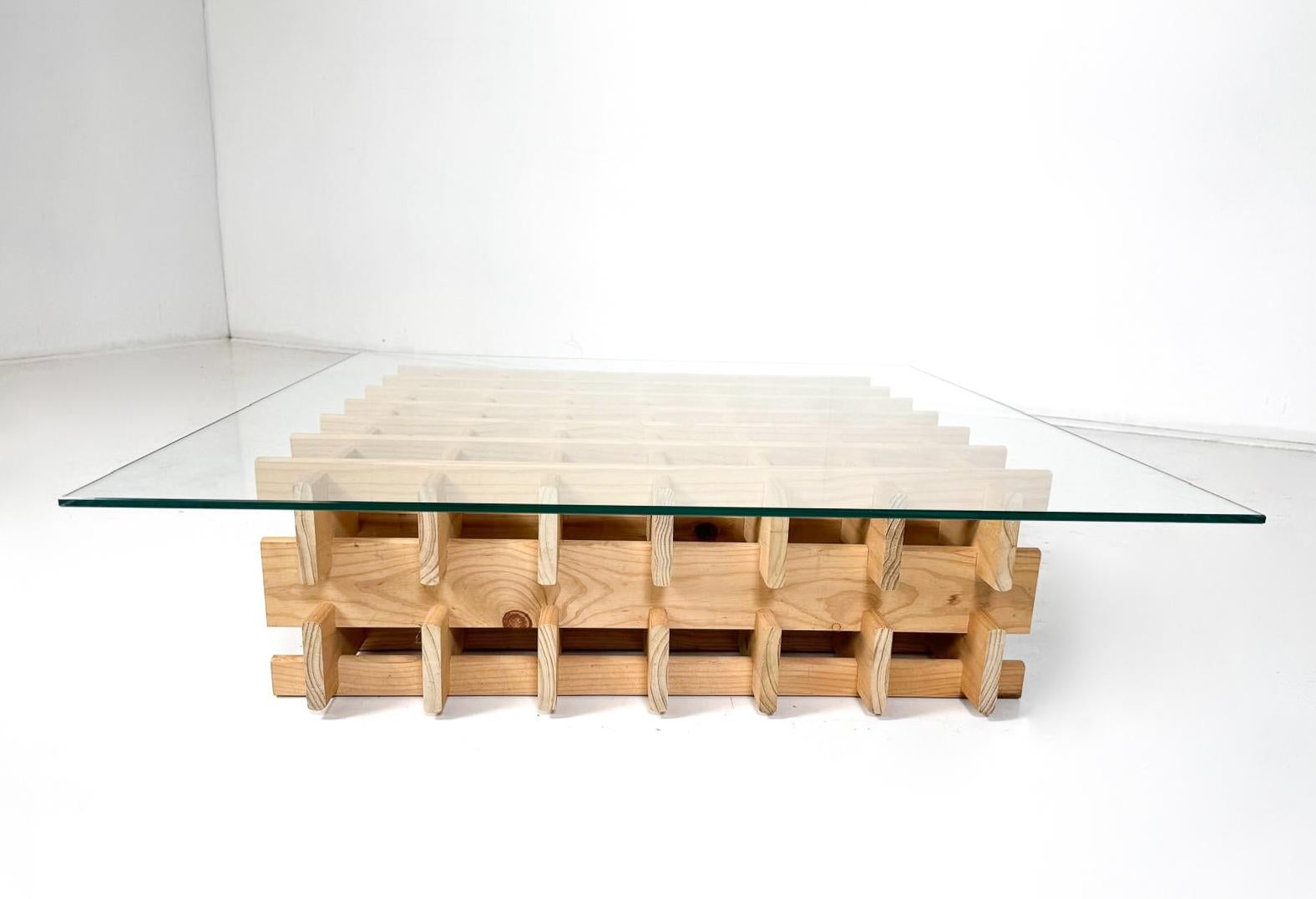 Verre Table basse italienne moderne du milieu du siècle, grille en bois et verre, années 1960 en vente