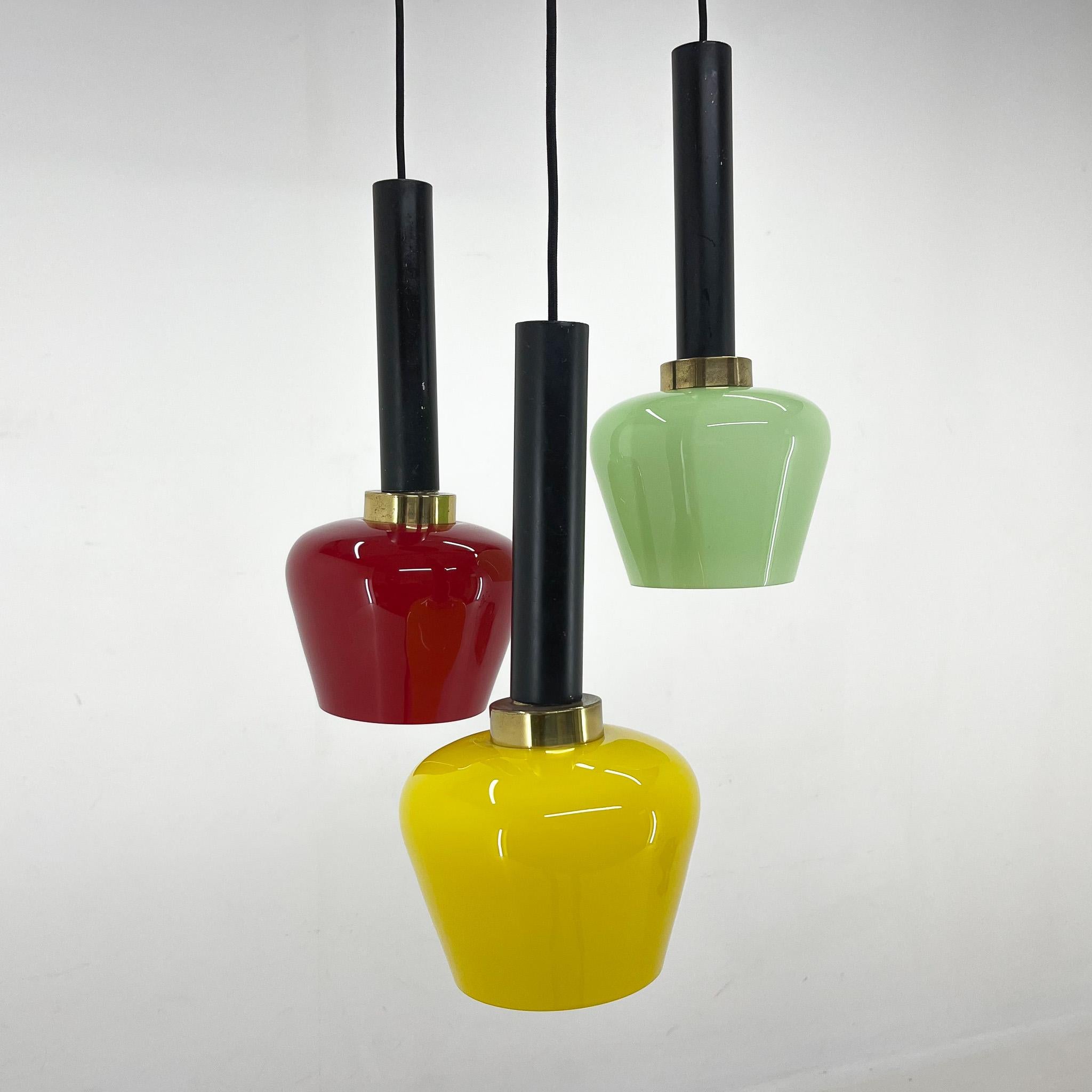 Lampe à suspension en cascade colorée italienne mi-siècle moderne, années 1970 Bon état - En vente à Praha, CZ