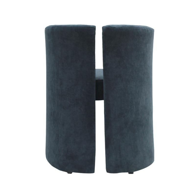 Mid-Century Modern Chaises courbes italiennes du milieu du siècle en velours bleu, ensemble de six en vente