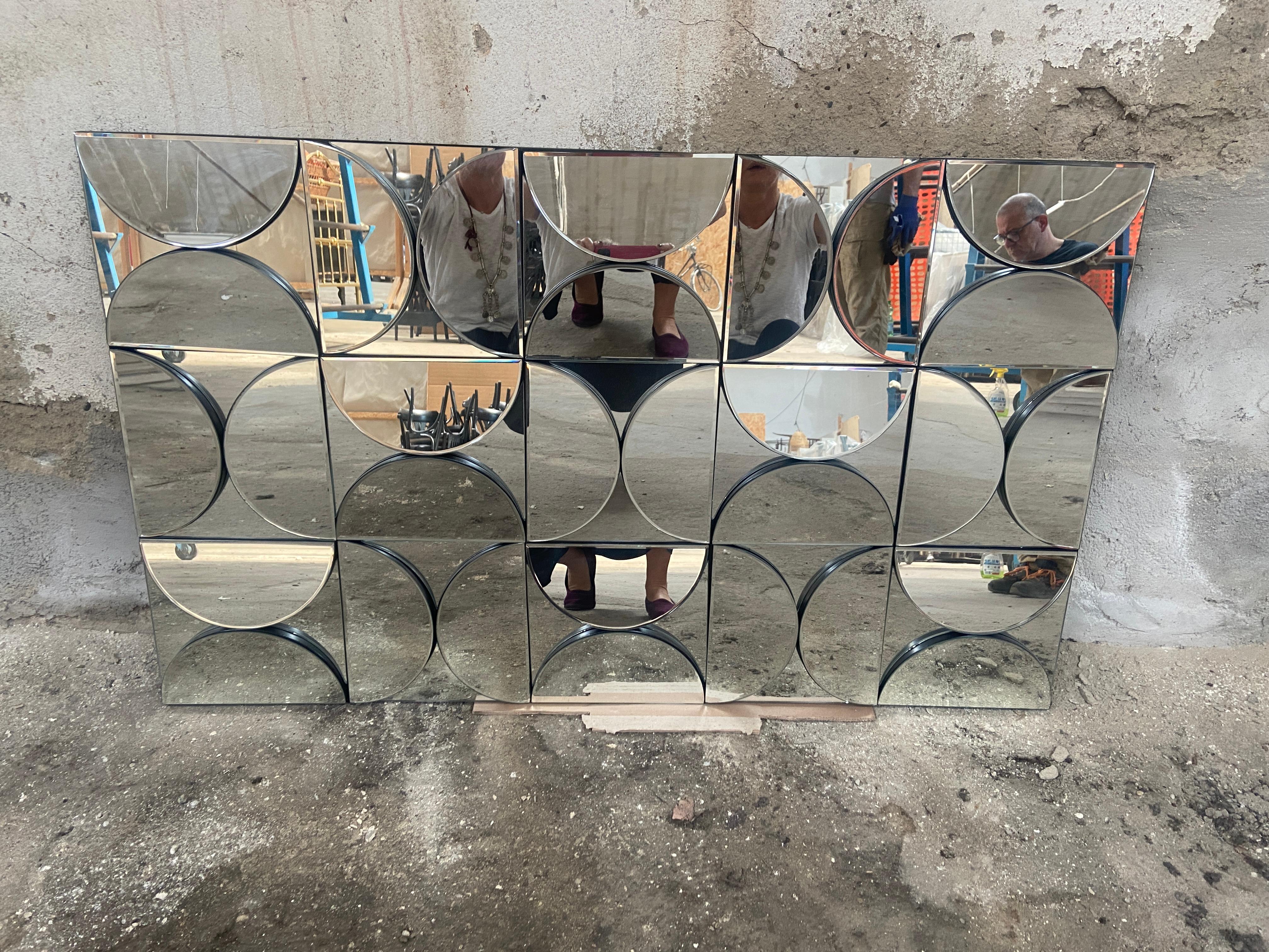 Mid-Century Modern Italian Decorative Wall Panel Mirror from 1970s In Good Condition For Sale In Prato, IT