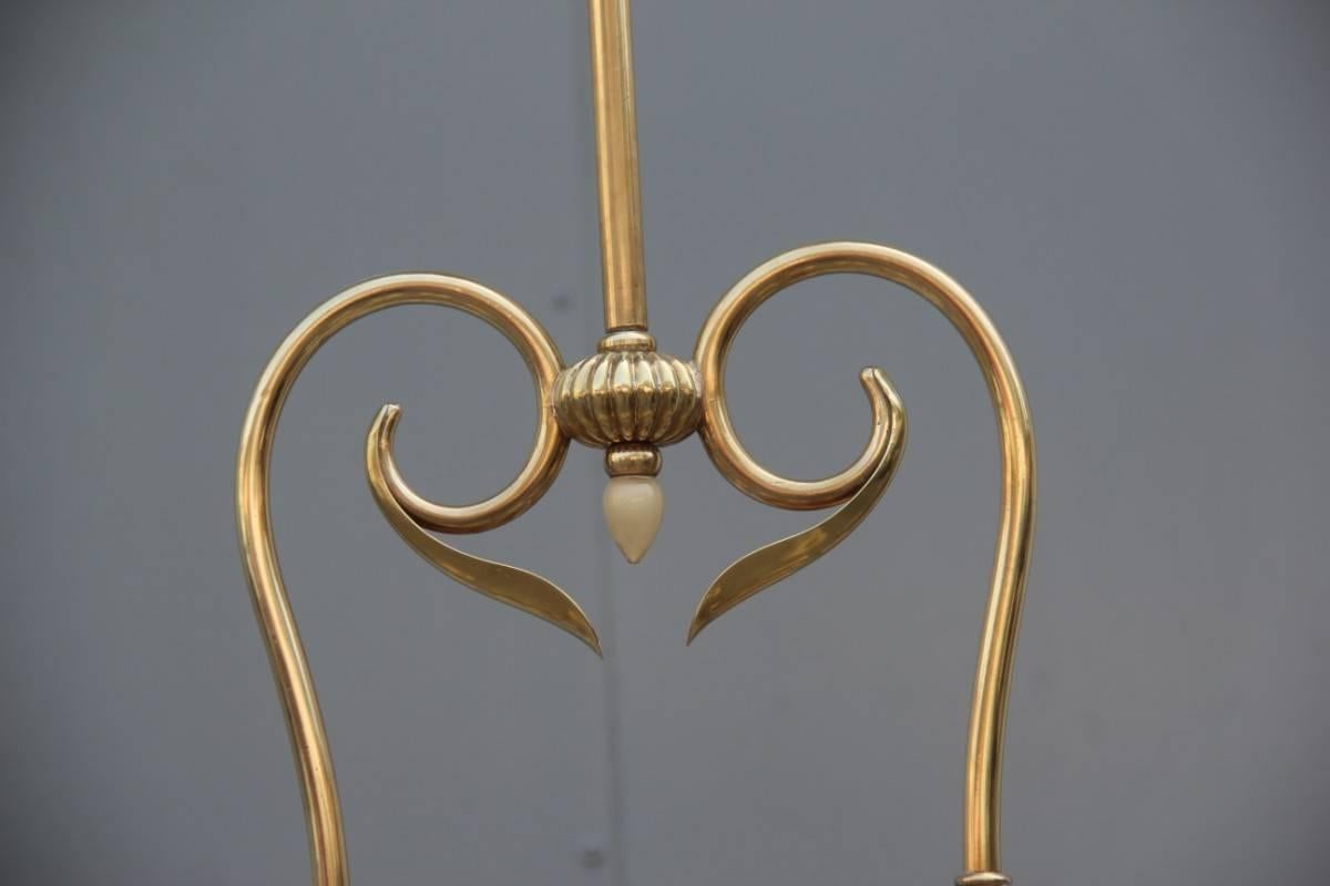 Mid-Century Modern Italian Design Chandelier Brass Opaline Glass 1950s  In Excellent Condition For Sale In Palermo, Sicily