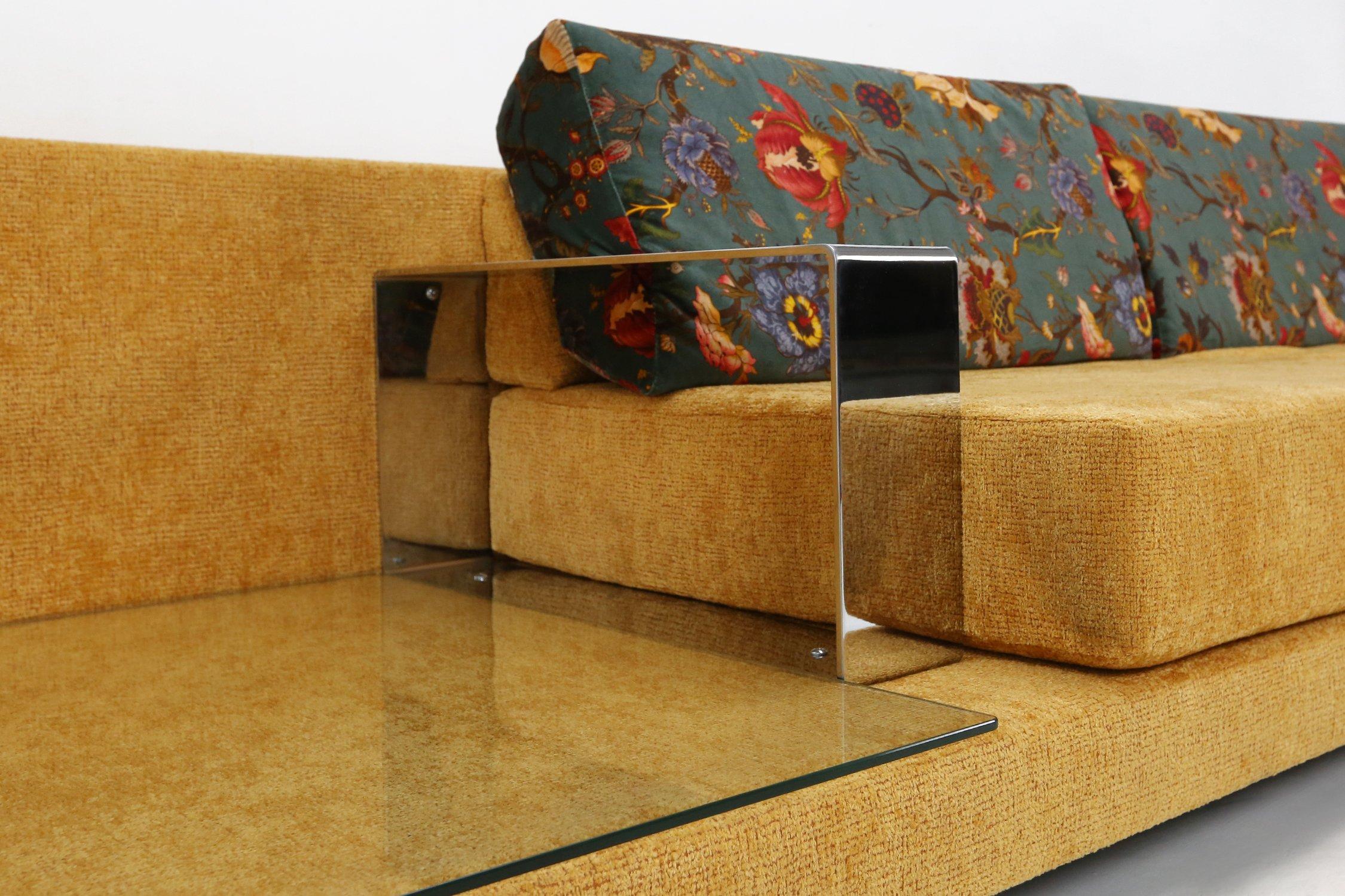 Mid-century modern Italian designed Living Room Set, 1960s For Sale 12