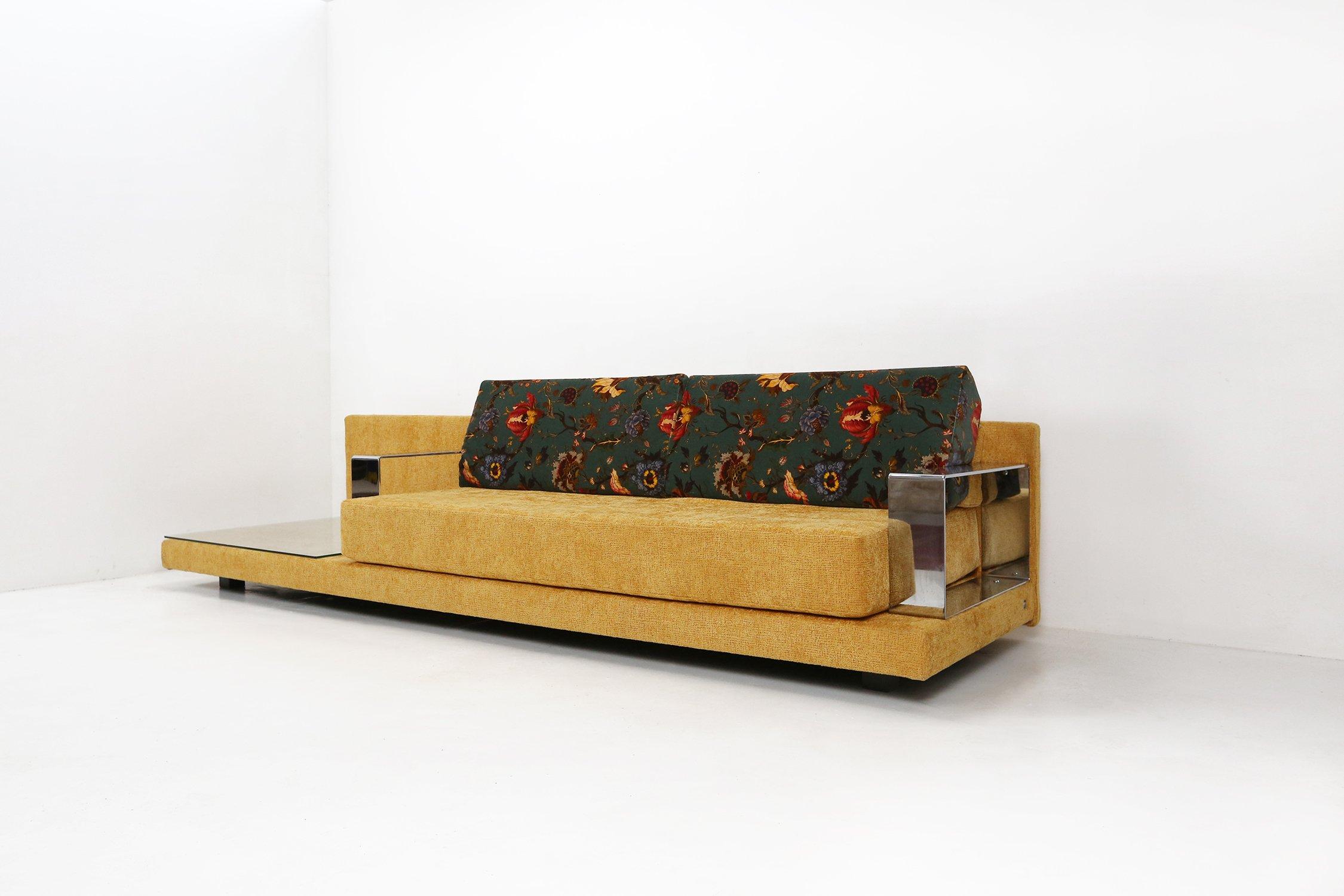 Mid-Century Modern Mid-century modern Italian designed Living Room Set, 1960s For Sale