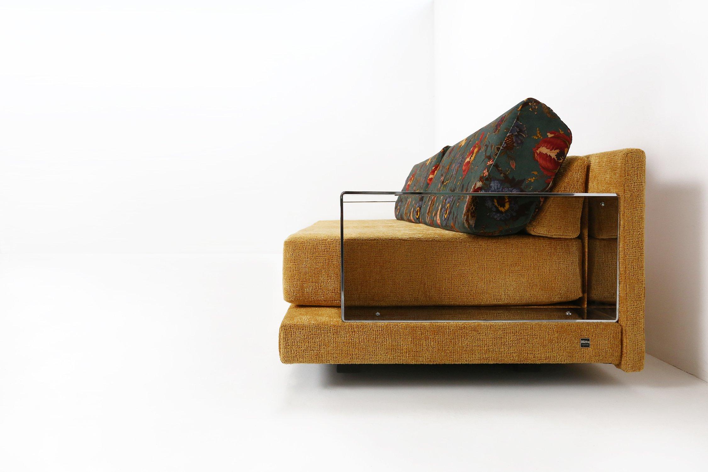 Metal Mid-century modern Italian designed Living Room Set, 1960s For Sale