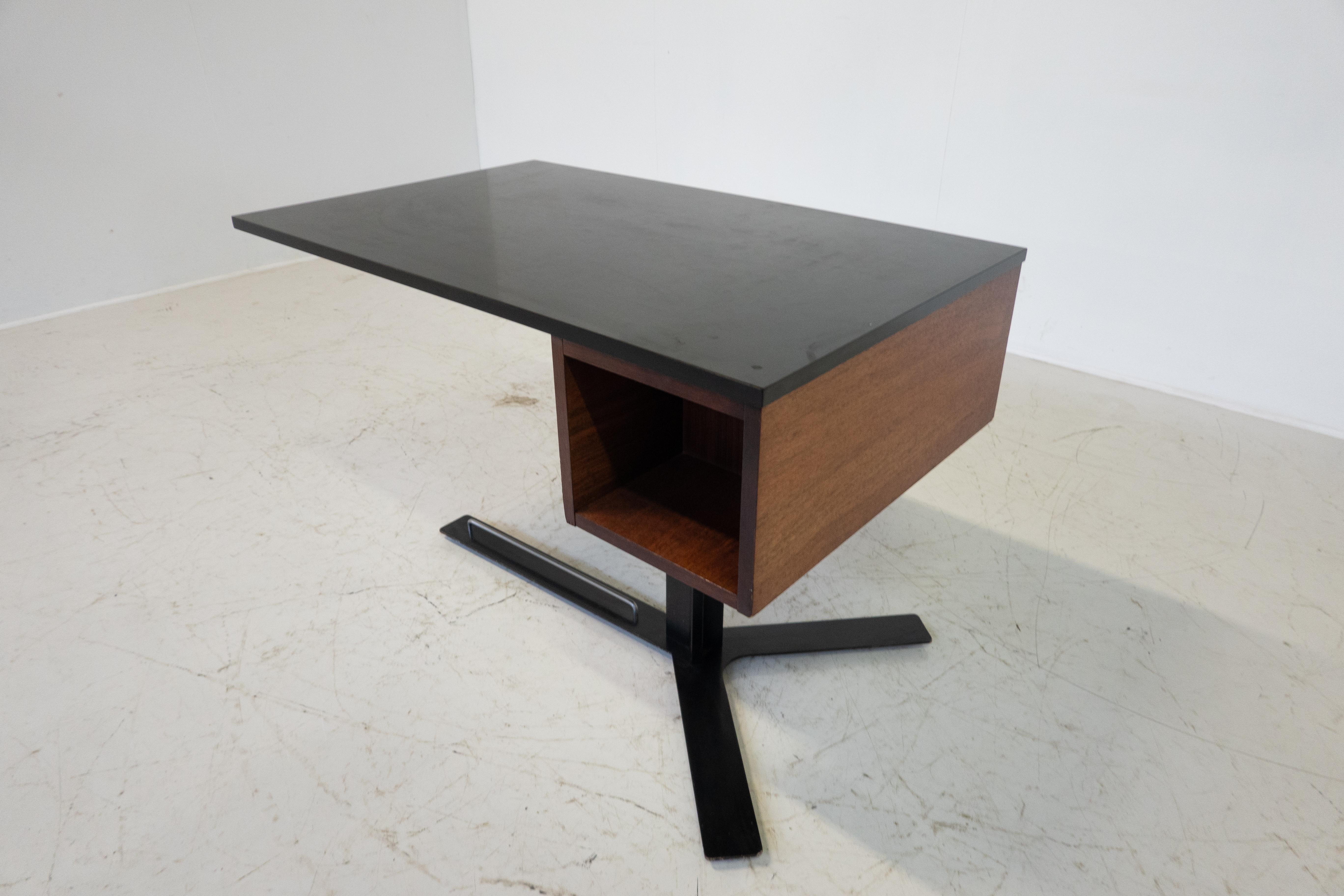 Mid-Century Modern Italian Desk by Antonello Mosca by Sormani, 1960s 5