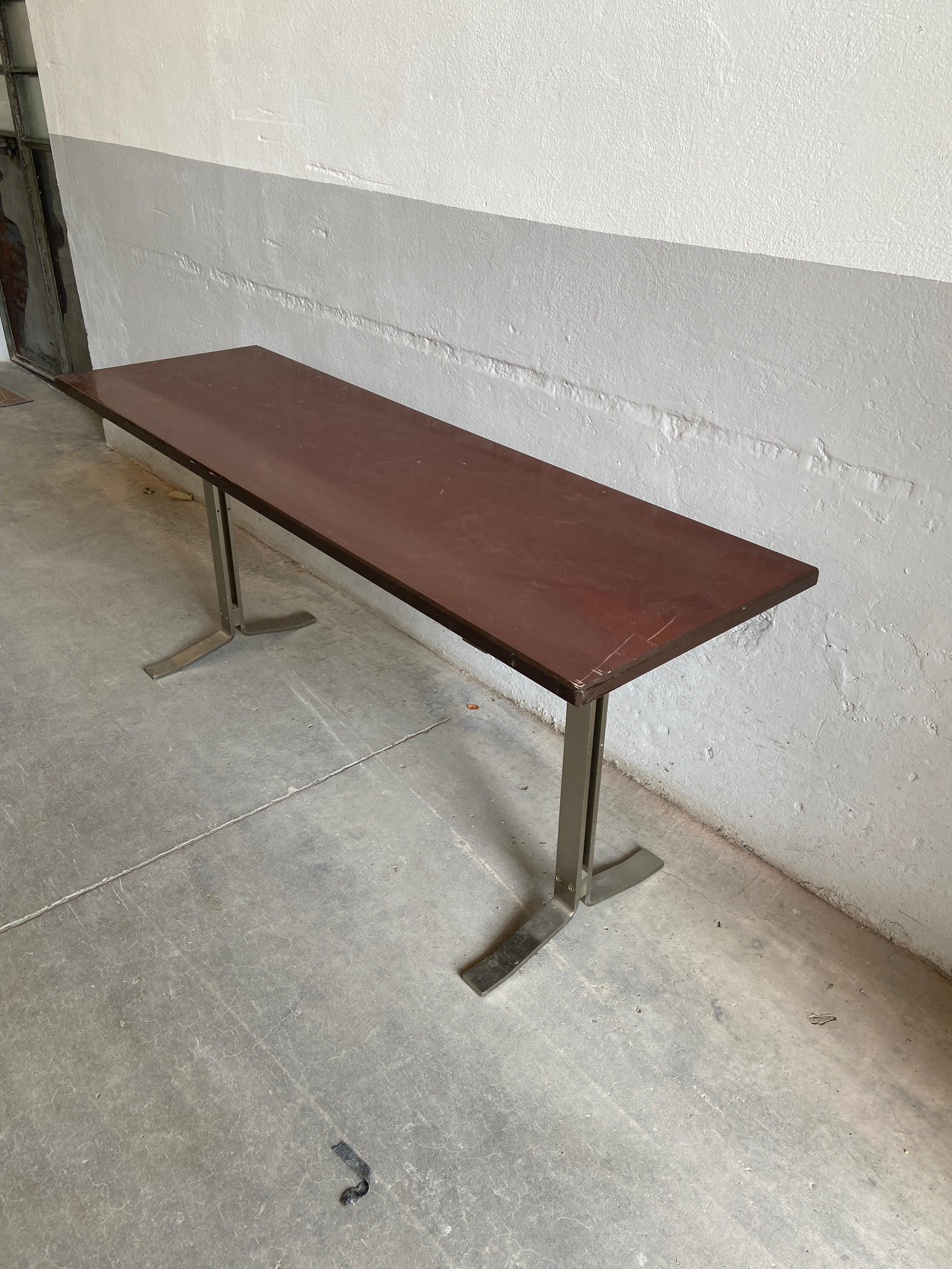 Mid-Century Modern Italian Desk Table by Gianni Moscatelli for Formanova For Sale 5