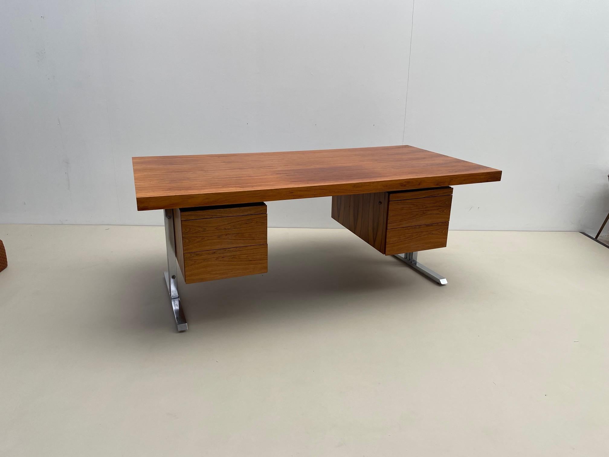 Mid-Century Modern Italian Desk with Drawers , Wood and Chrome, 1970s For Sale 5