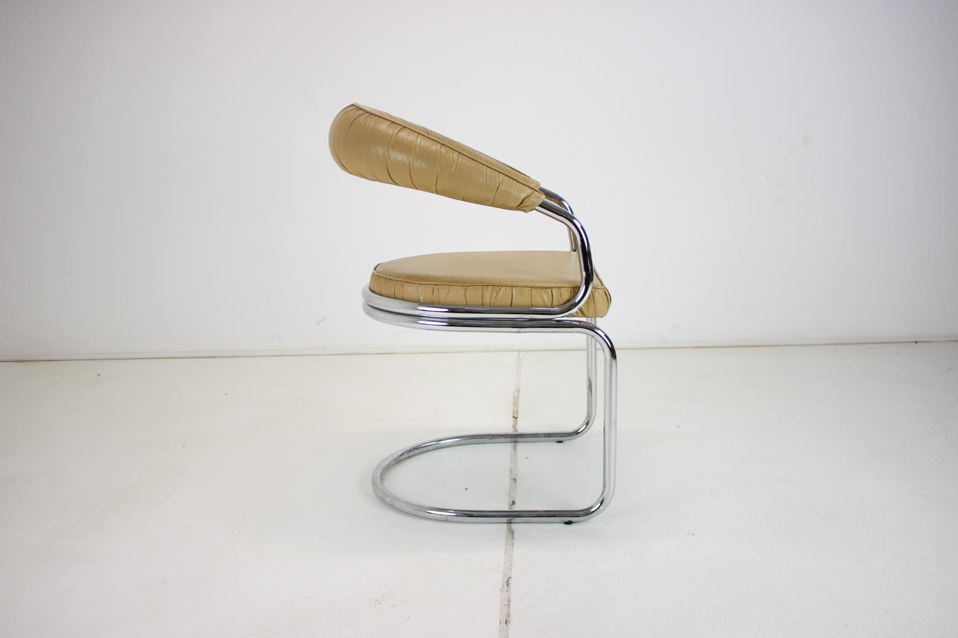 Mid-Century Modern Italian Dining Chairs Giotto Stoppino , 1970s For Sale 2