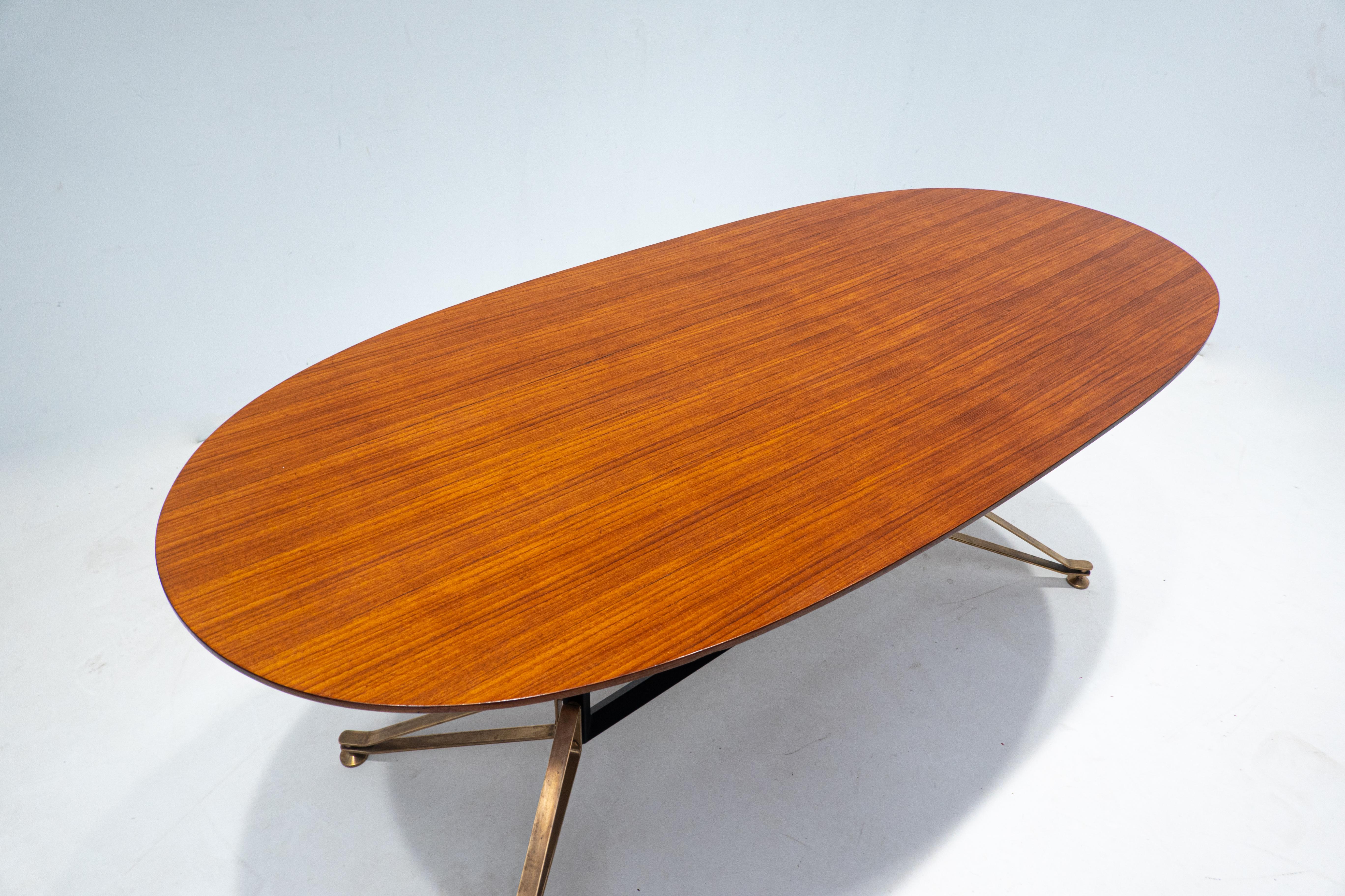 Mid-Century Modern Italian Dining Table, Wood and Brass, 1960s For Sale 1