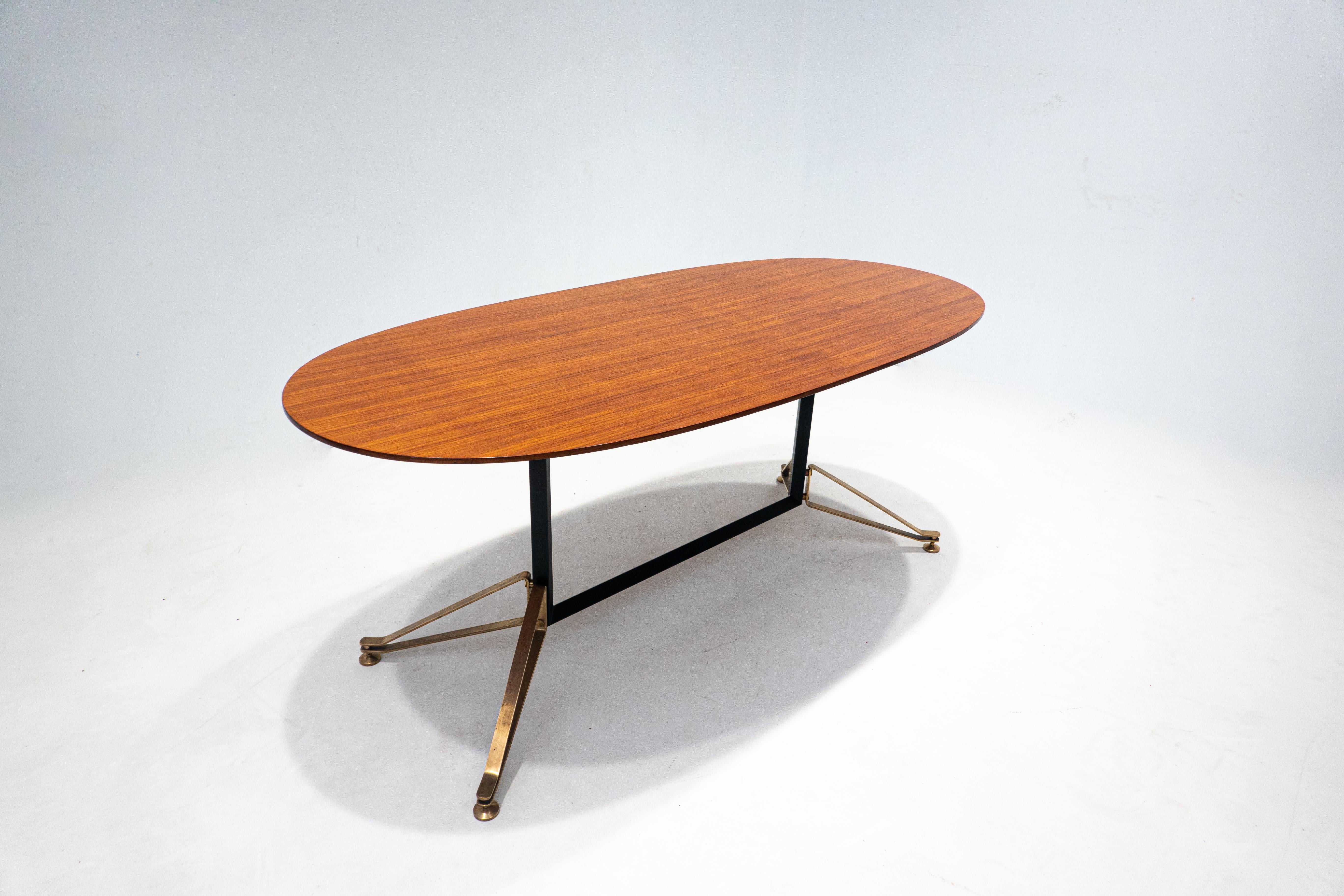 Mid-Century Modern Italian Dining Table, Wood and Brass, 1960s For Sale 2
