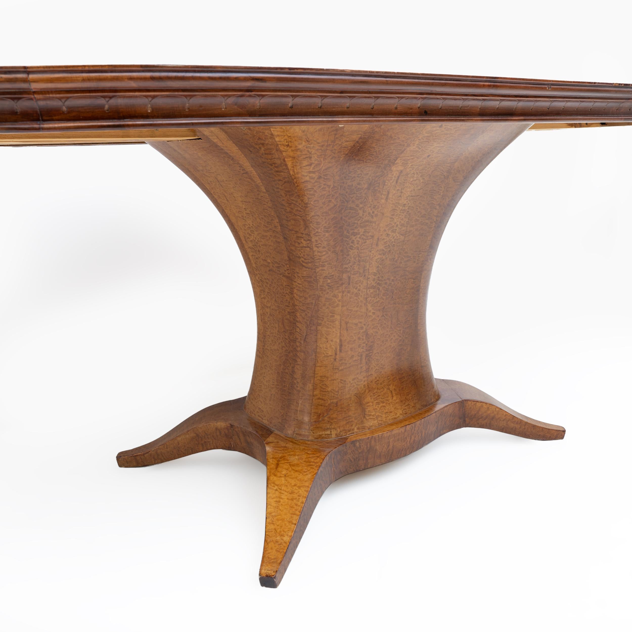 Ovaler italienischer Ulmenwurzel-Esstisch, Mid-Century Modern, 1950er Jahre im Angebot 2