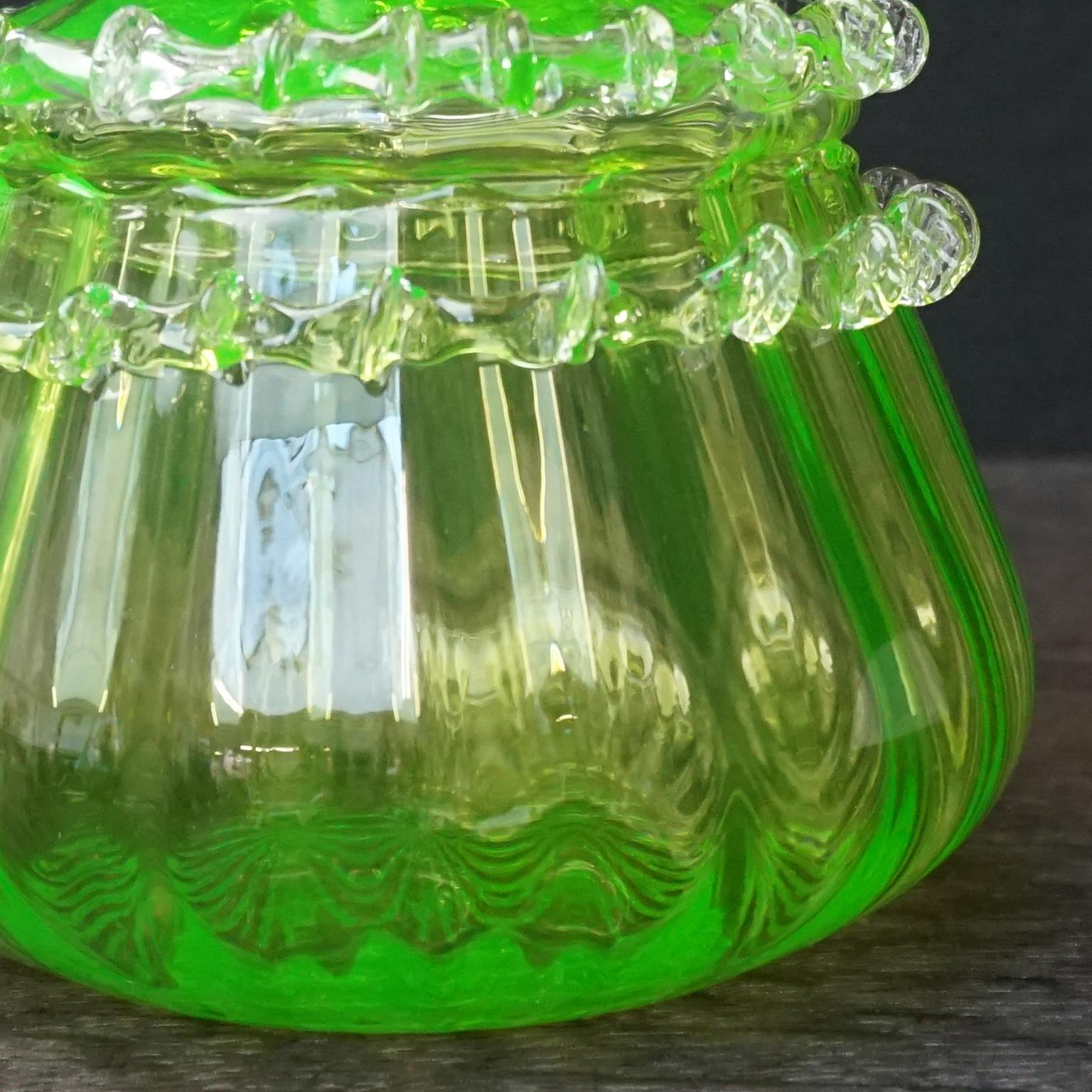 Mid-Century Modern Italian Empoli Candy Jar Vaseline Uranium Glass Yellow Green 4