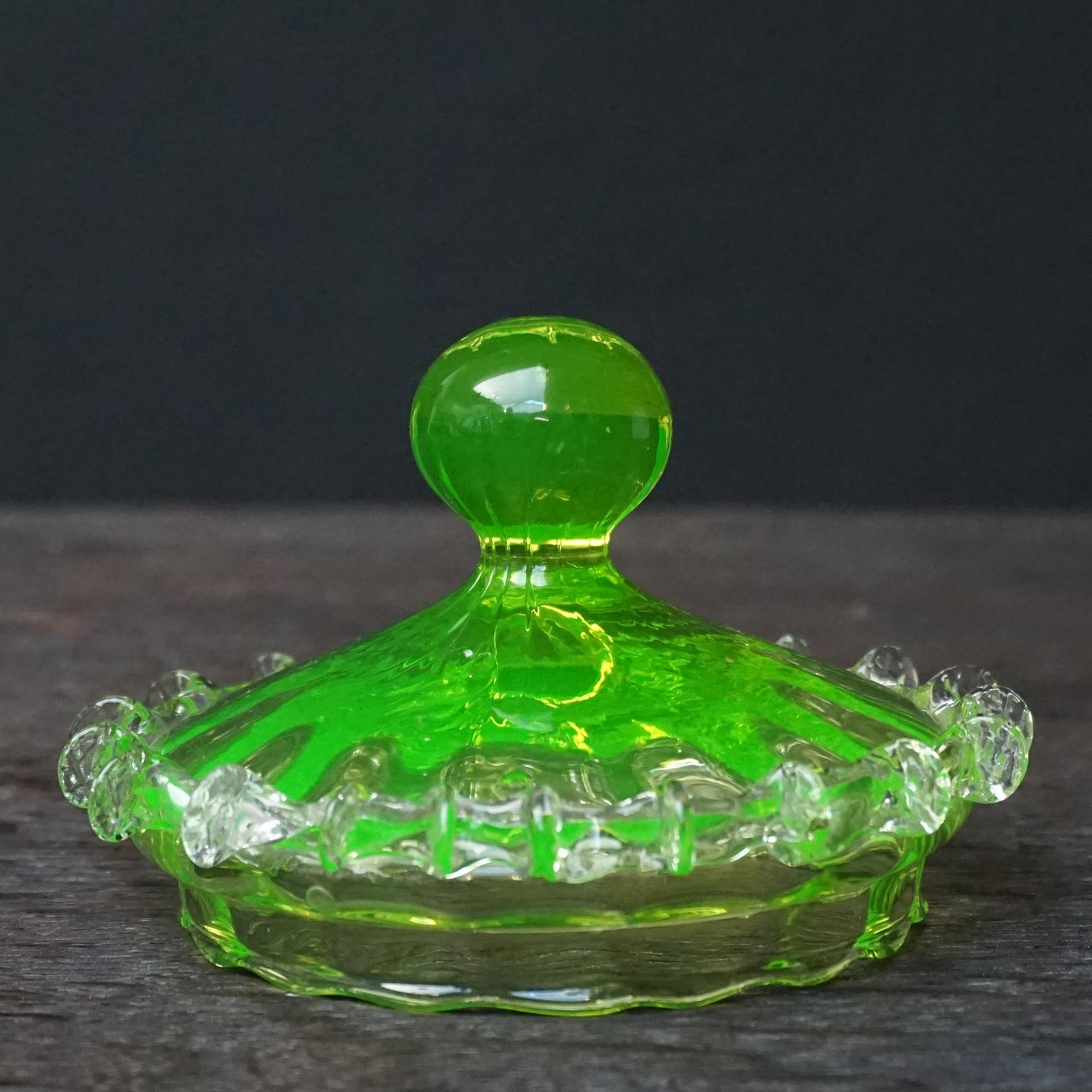20th Century Mid-Century Modern Italian Empoli Candy Jar Vaseline Uranium Glass Yellow Green