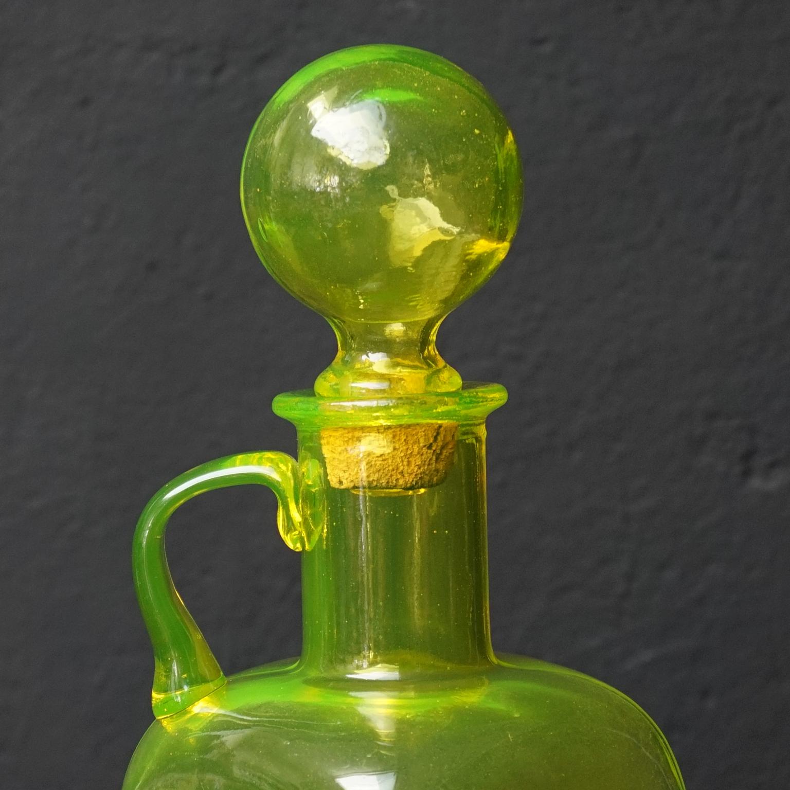 Mid-Century Modern Italian Empoli Carafe in Vaseline Uranium Glass Yellow Green 1