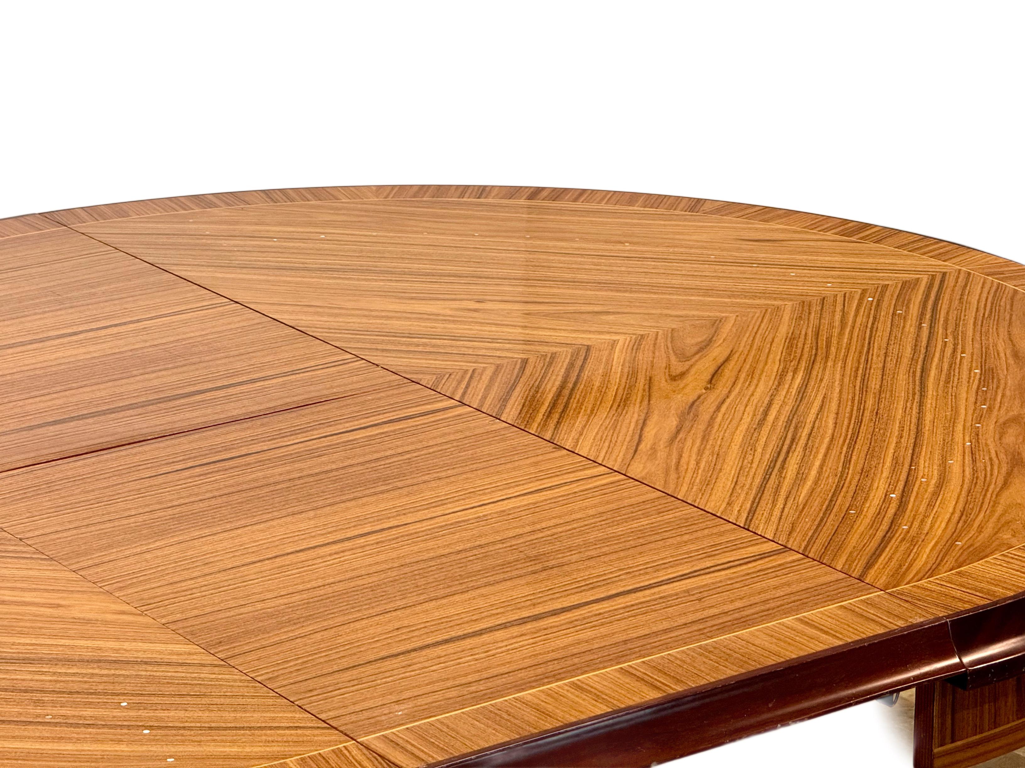 Table de salle à manger italienne extensible en ébène de Macassar, mi-siècle moderne en vente 4