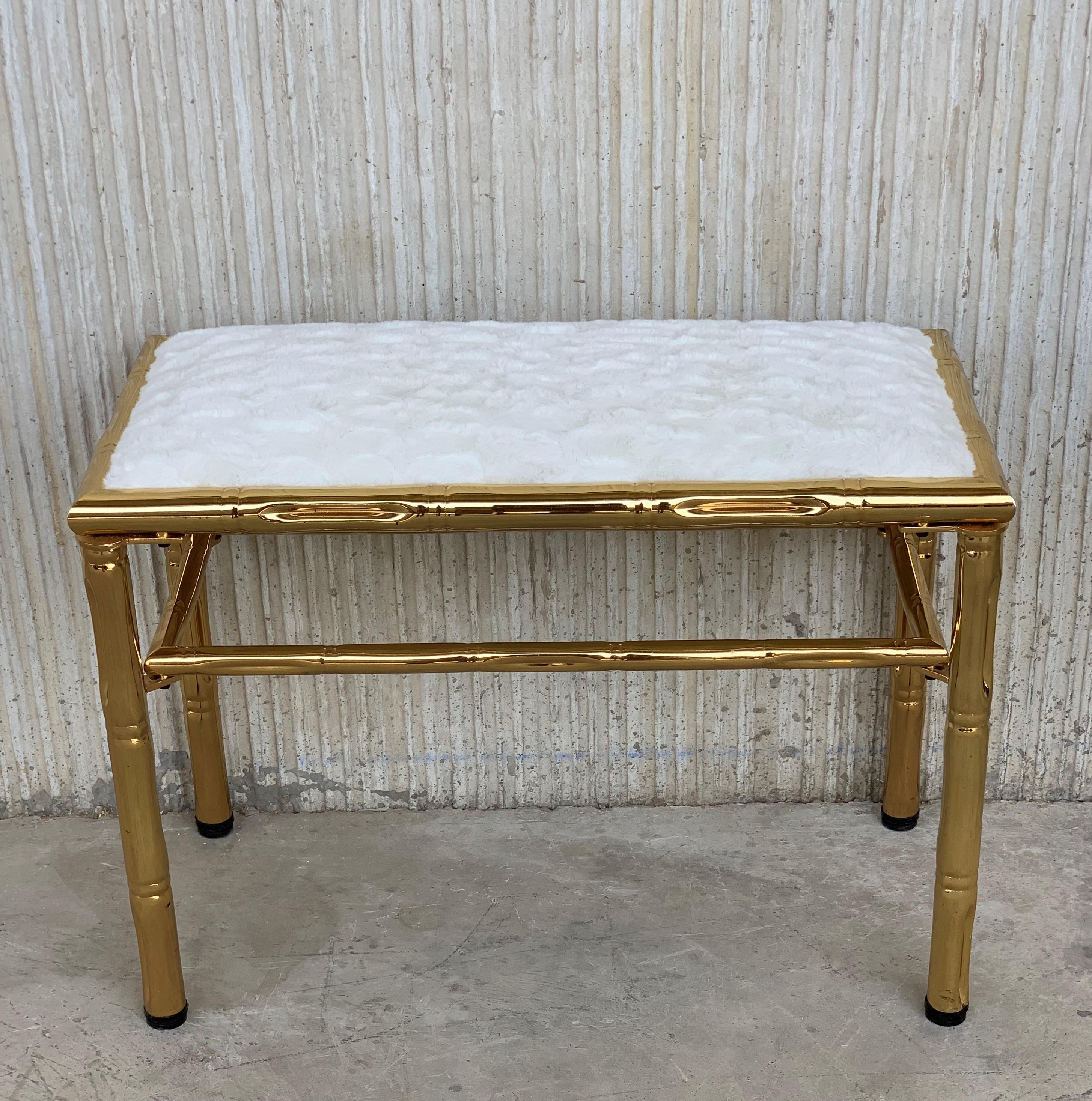 Mid-Century Modern Italian Faux Bamboo Gilt Metal Bench with White Velvet In Good Condition For Sale In Miami, FL