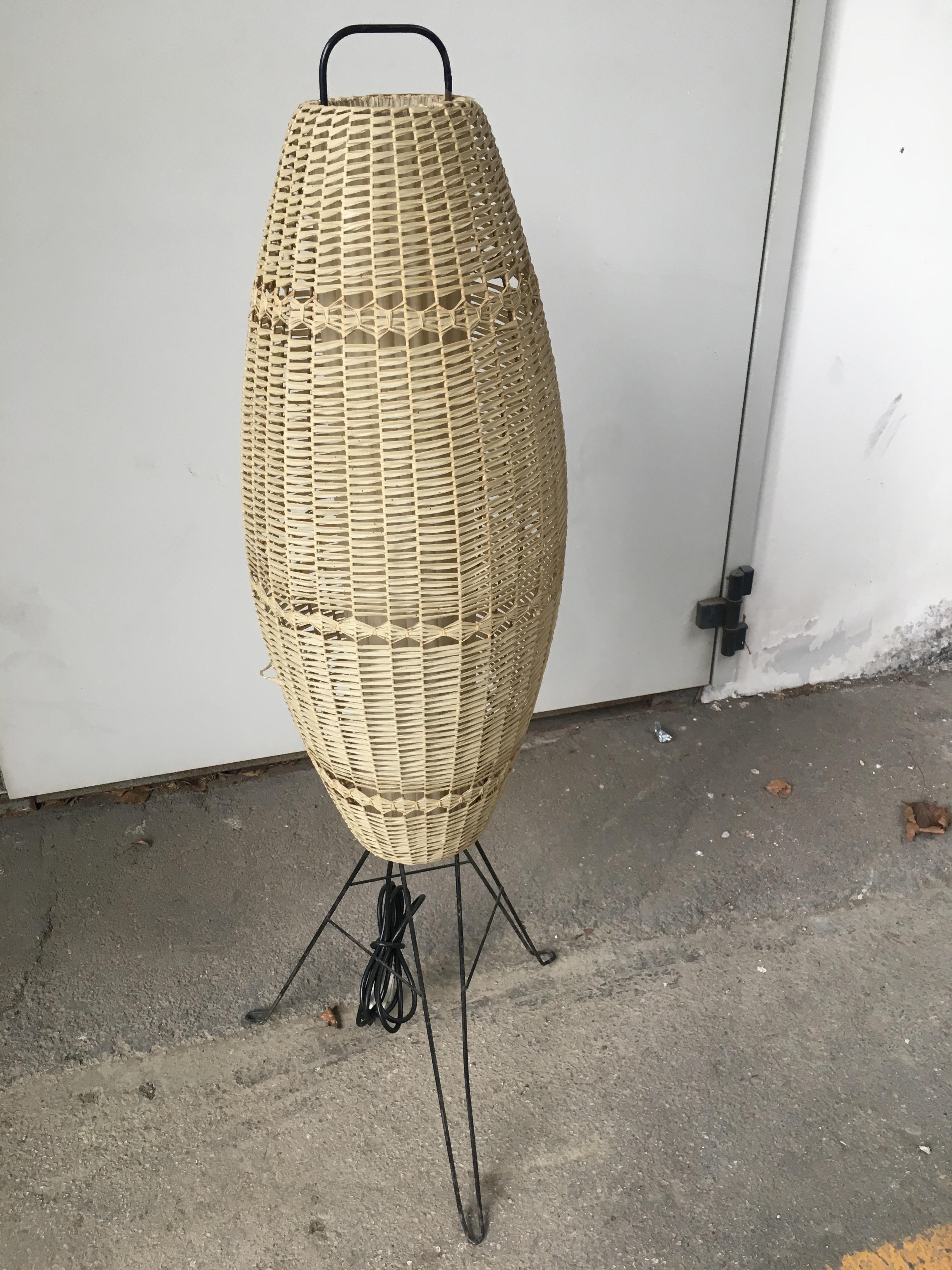 Mid-Century Modern Italian Floor Lamp with Braided Tape, 1960s In Good Condition In Prato, IT
