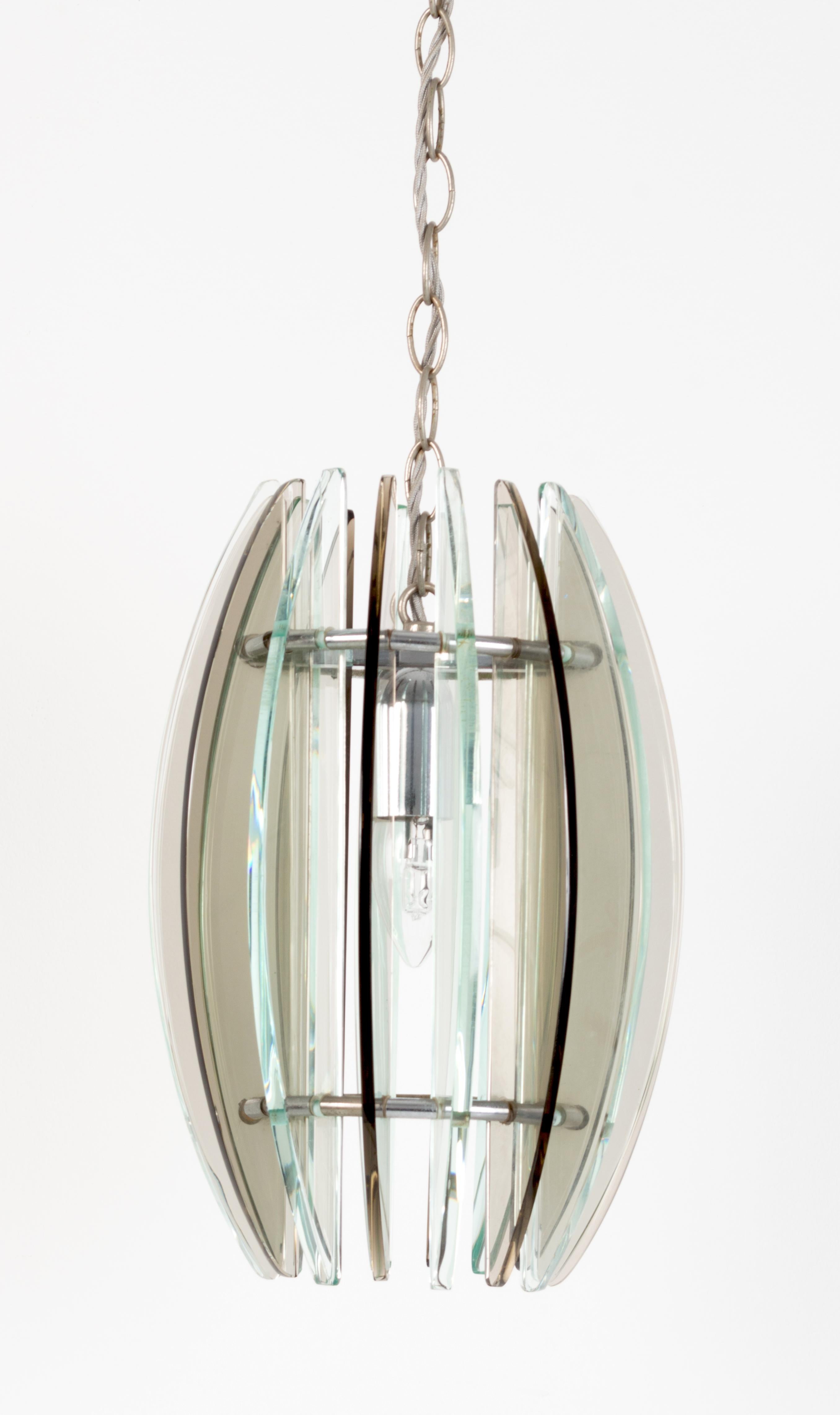 Mid-Century Modern italienische Pendelleuchte aus Glas und Nickel im Fontana-Arte-Stil im Angebot 1