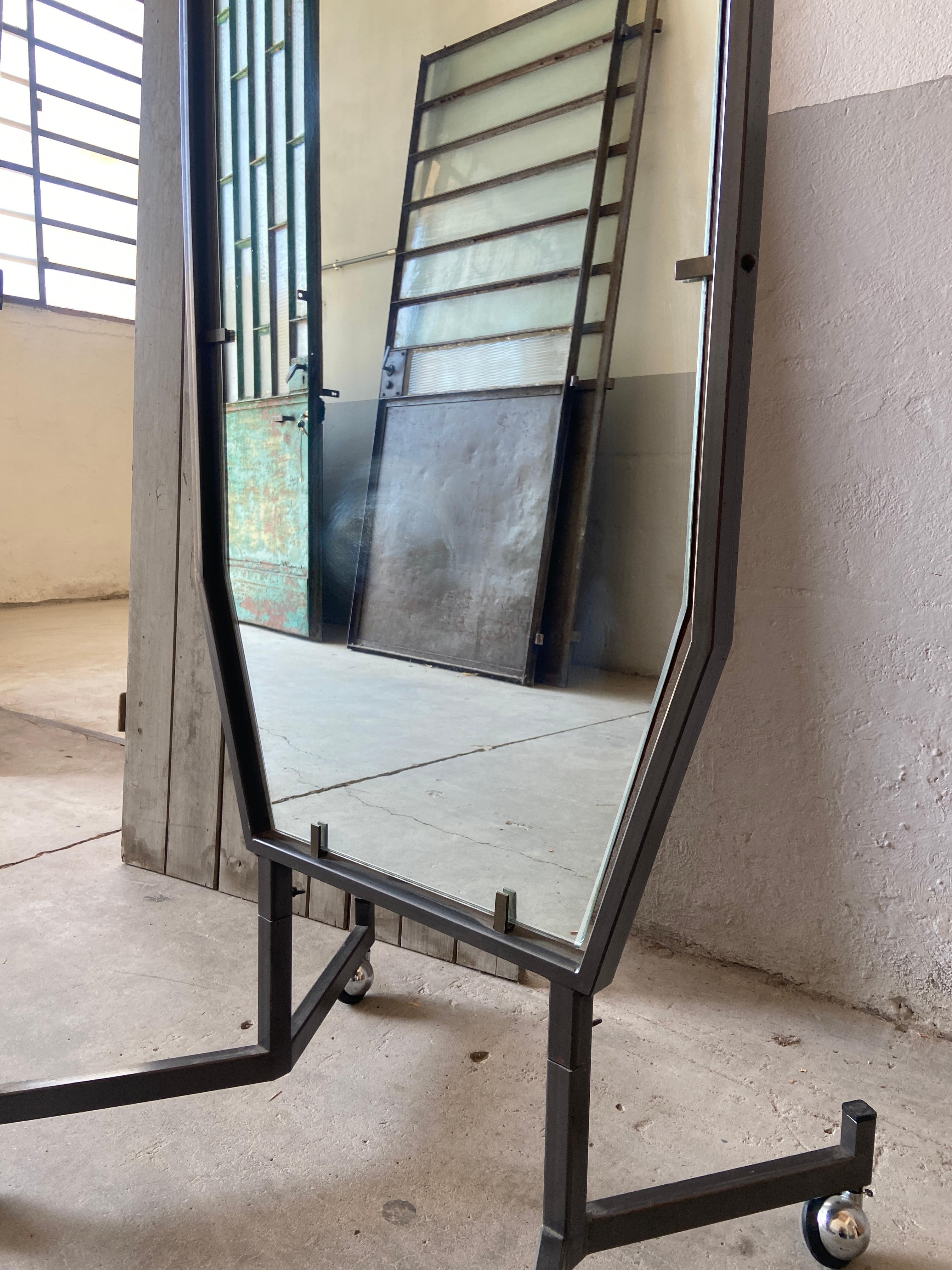 Mid-Century Modern Italian Full Length Mirror on Wheels 1970s For Sale 1