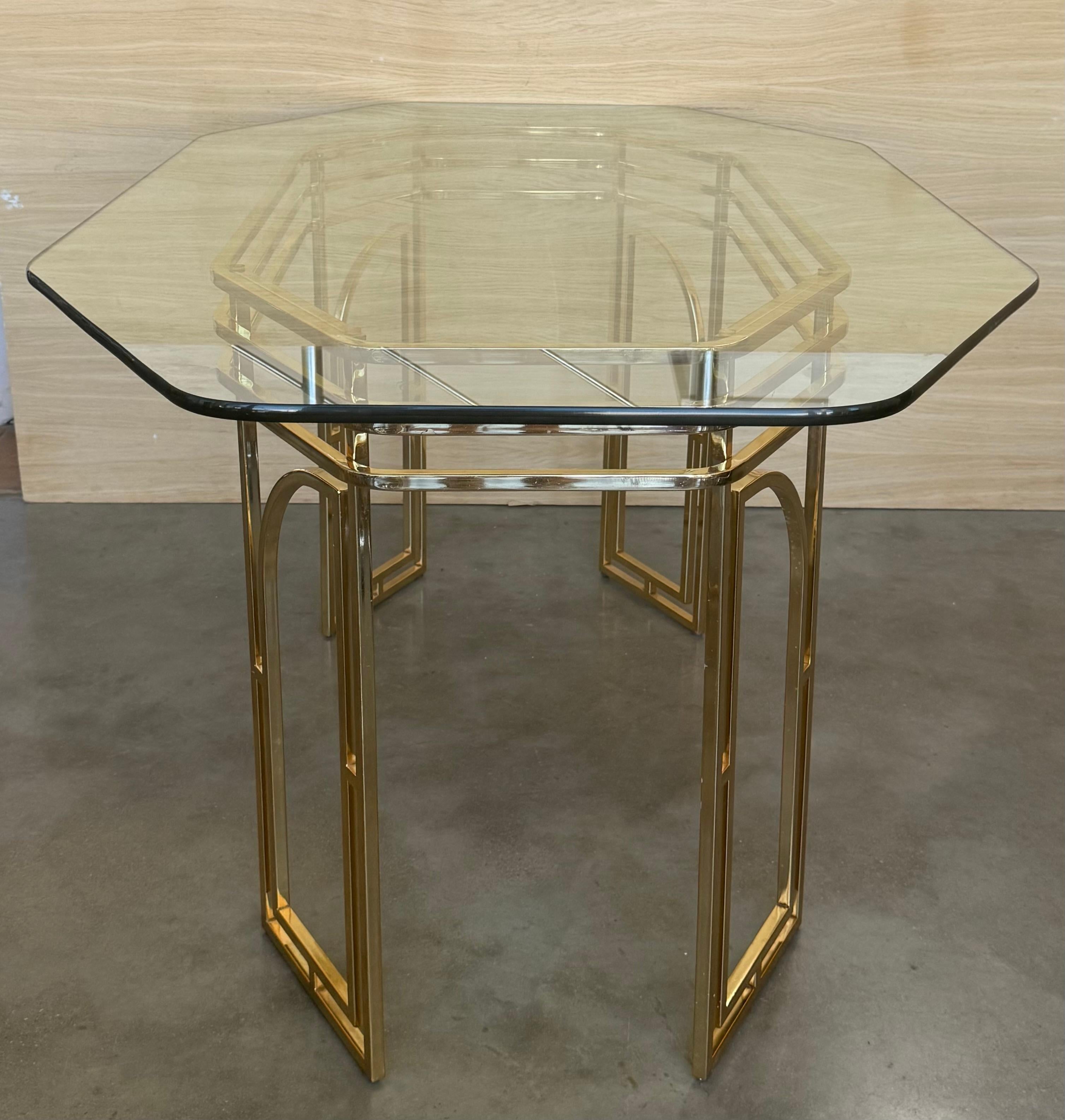Table de salle à manger italienne géométrique du milieu du siècle dernier avec plateau en verre en vente 4