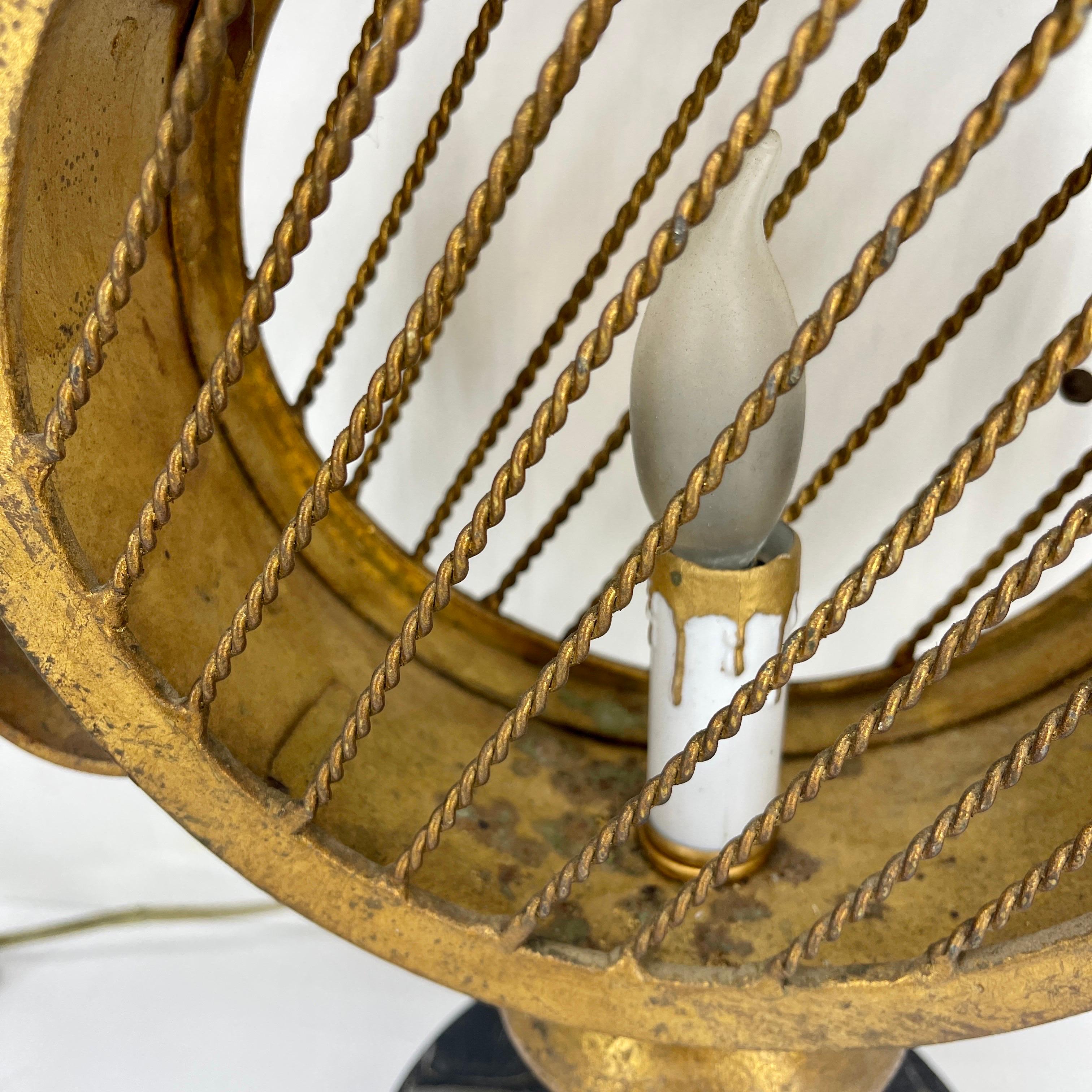 Mid-Century Modern Italian Gilded Brass Lantern Table Lamp For Sale 7