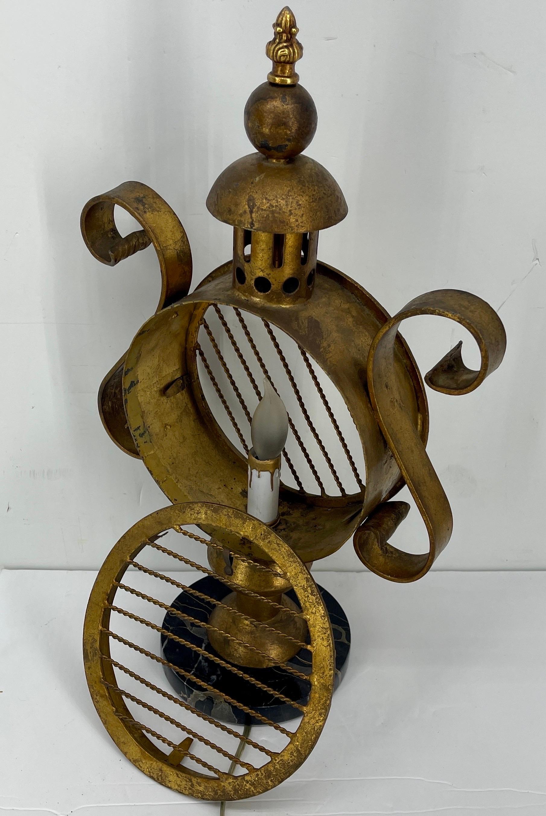 Mid-Century Modern Italian Gilded Brass Lantern Table Lamp For Sale 11