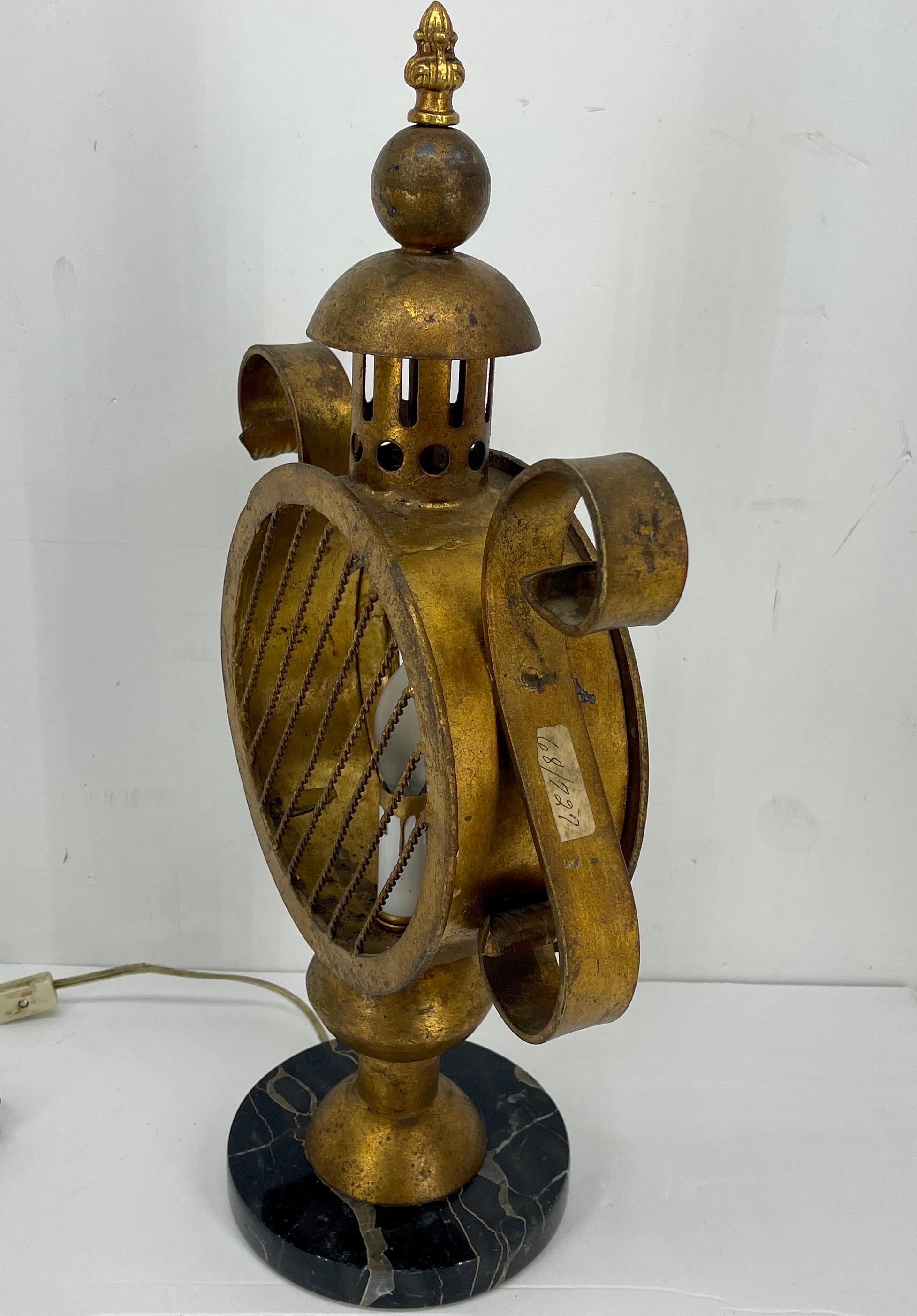 Mid-Century Modern Italian Gilded Brass Lantern Table Lamp For Sale 2